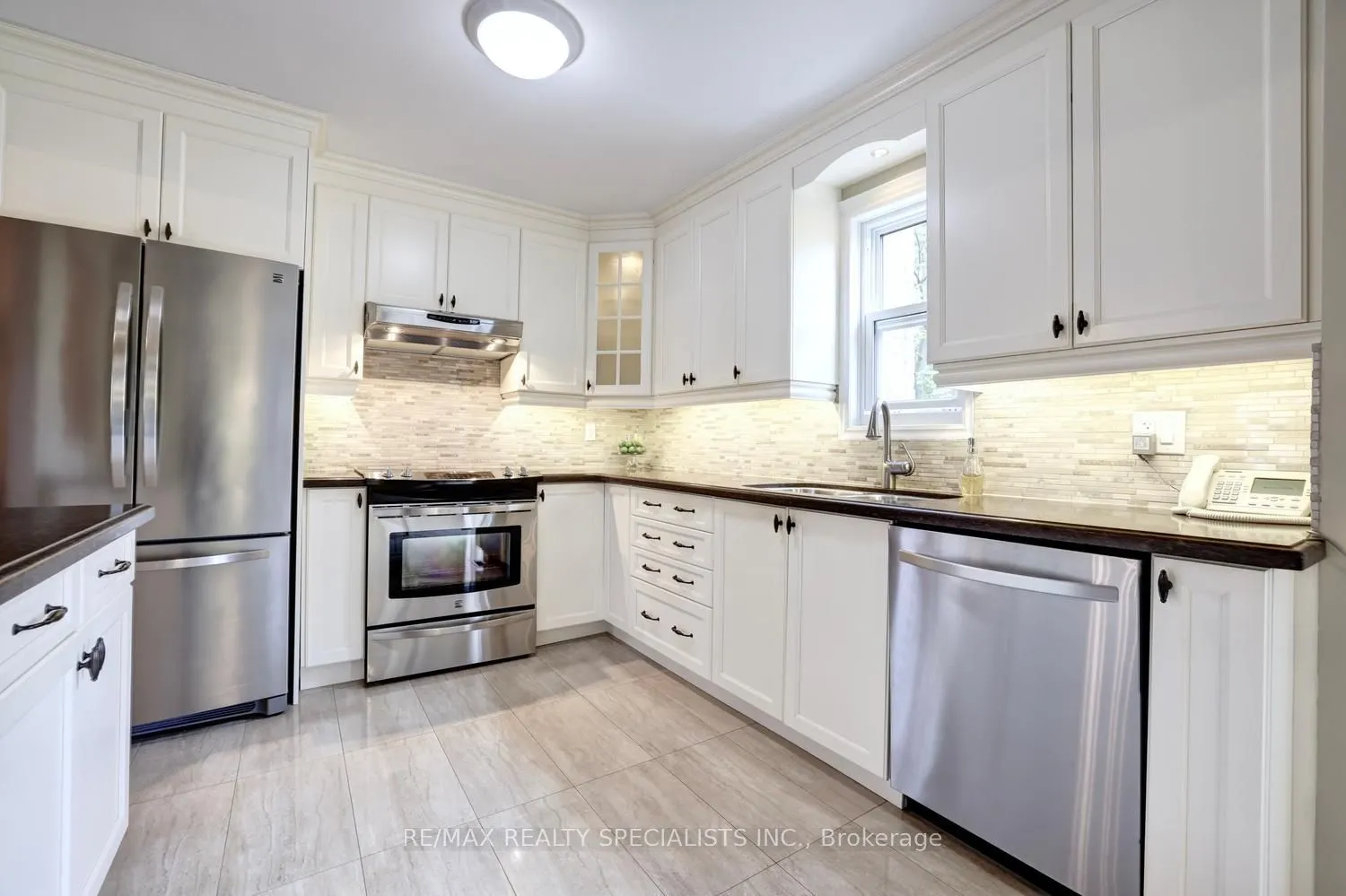 1027 Serdica Court
