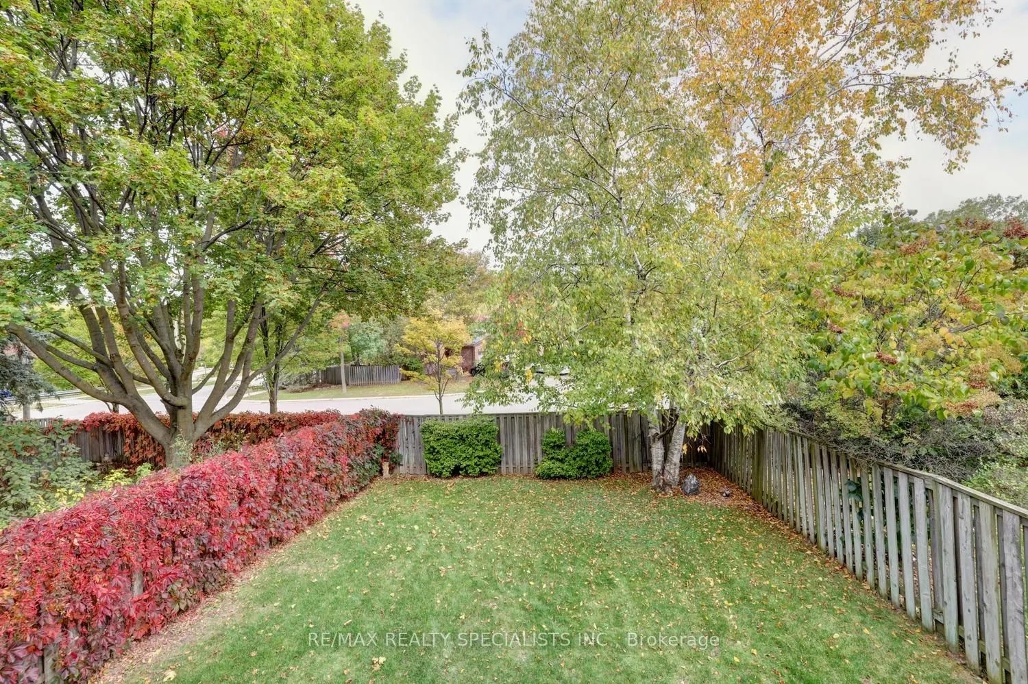 1027 Serdica Court