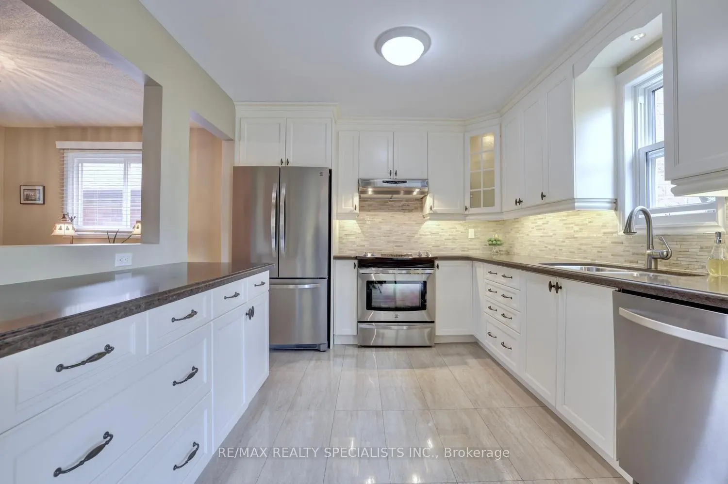 1027 Serdica Court