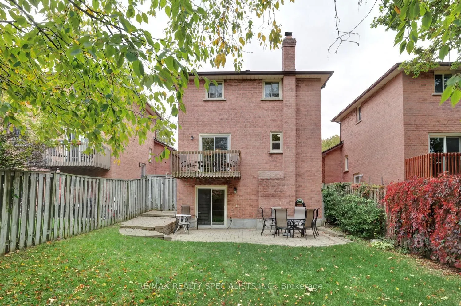 1027 Serdica Court
