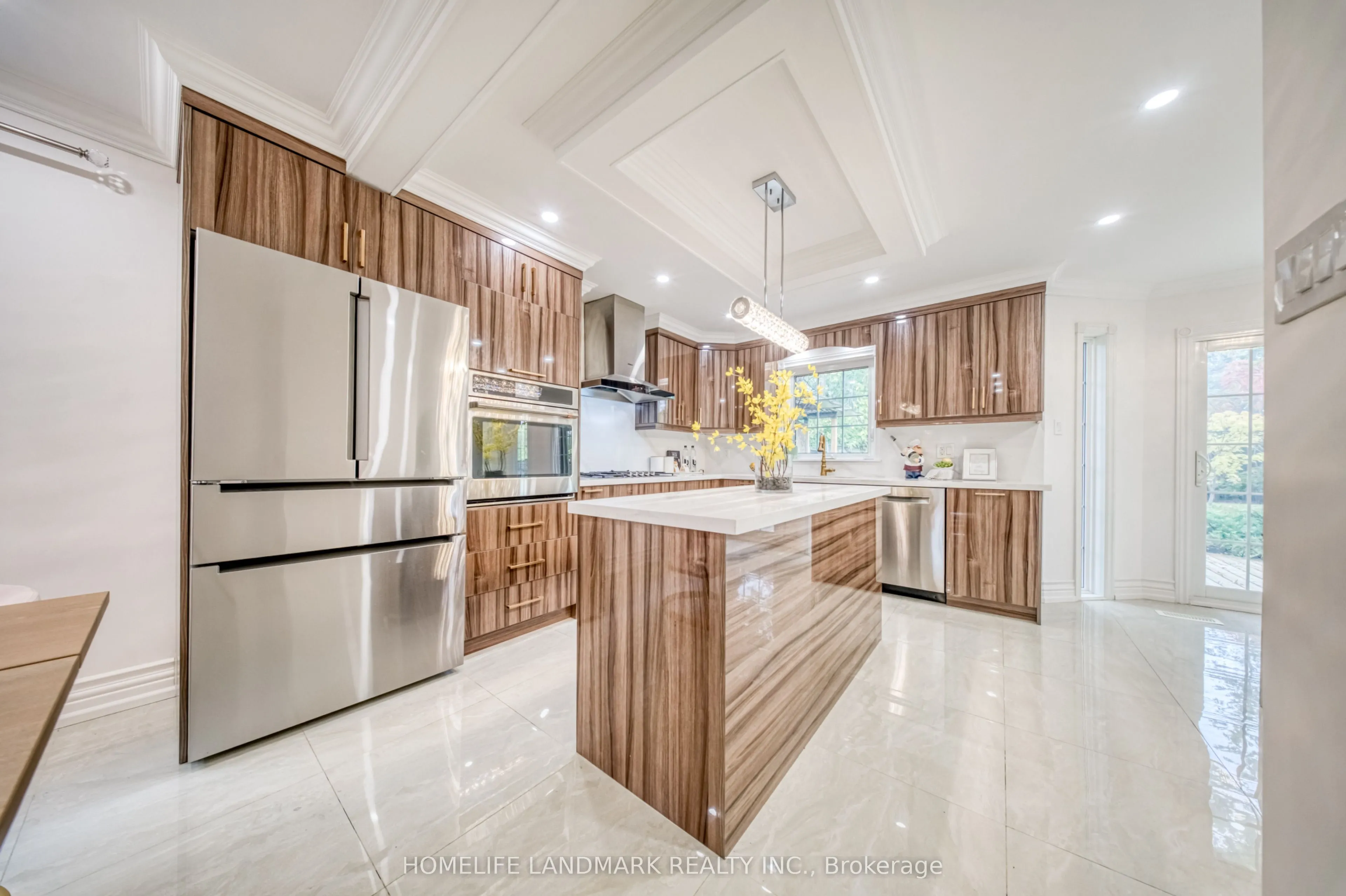 1323 Greenwood Crescent