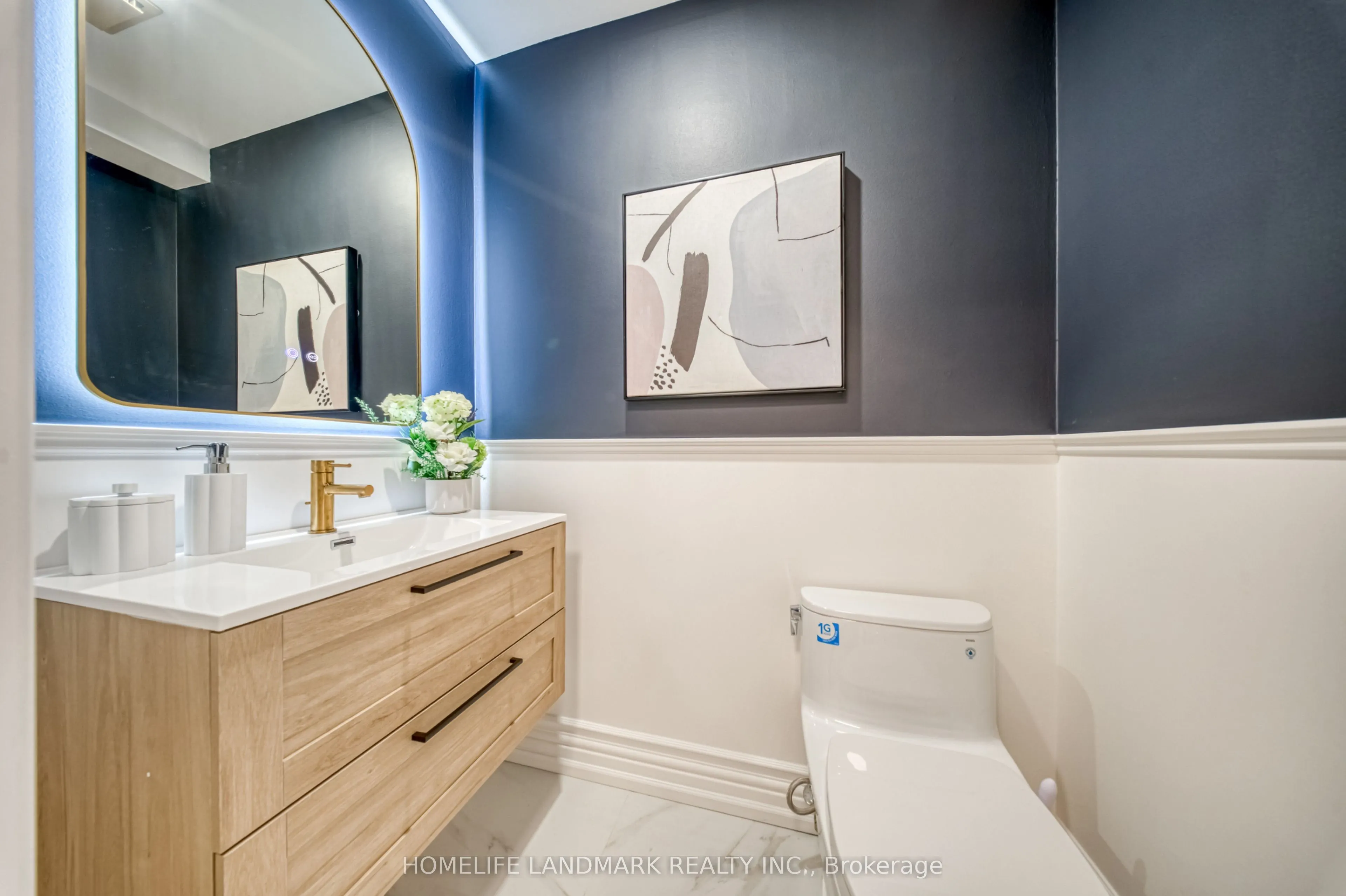 1323 Greenwood Crescent