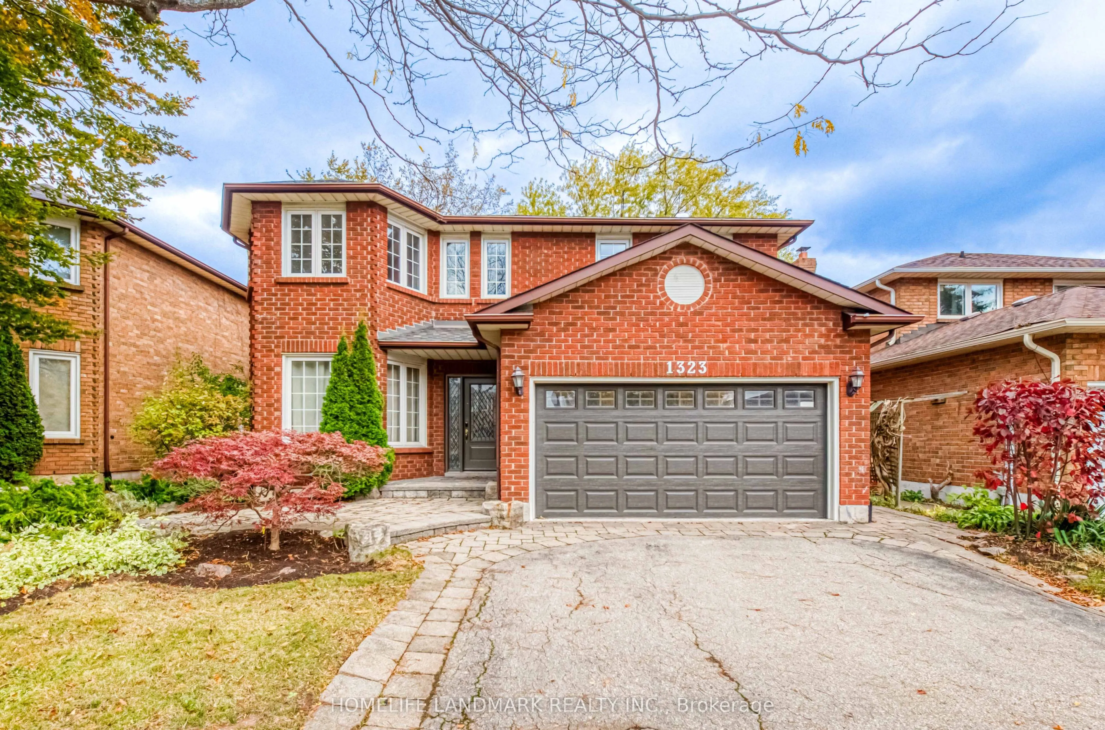 1323 Greenwood Crescent