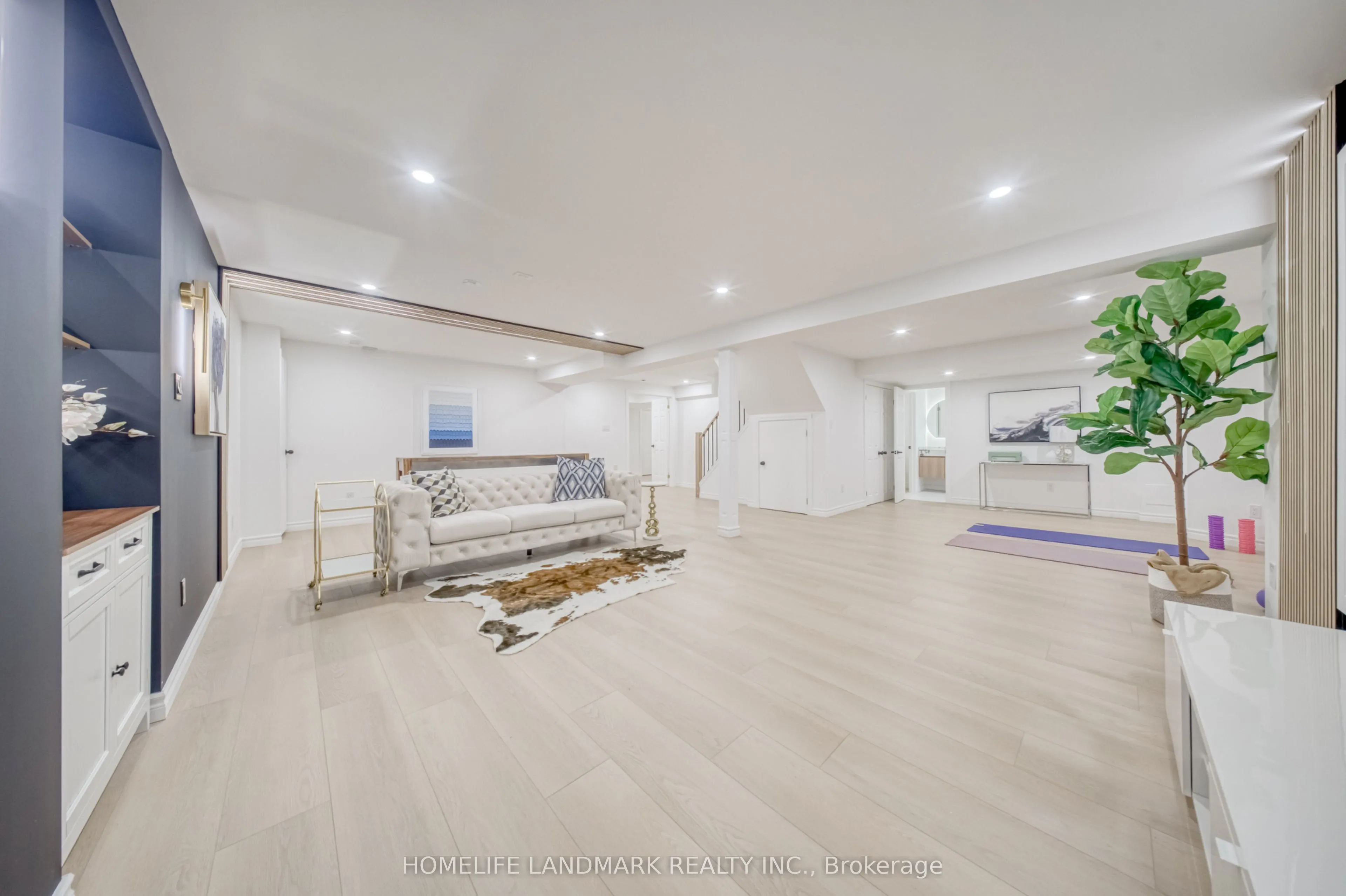 1323 Greenwood Crescent