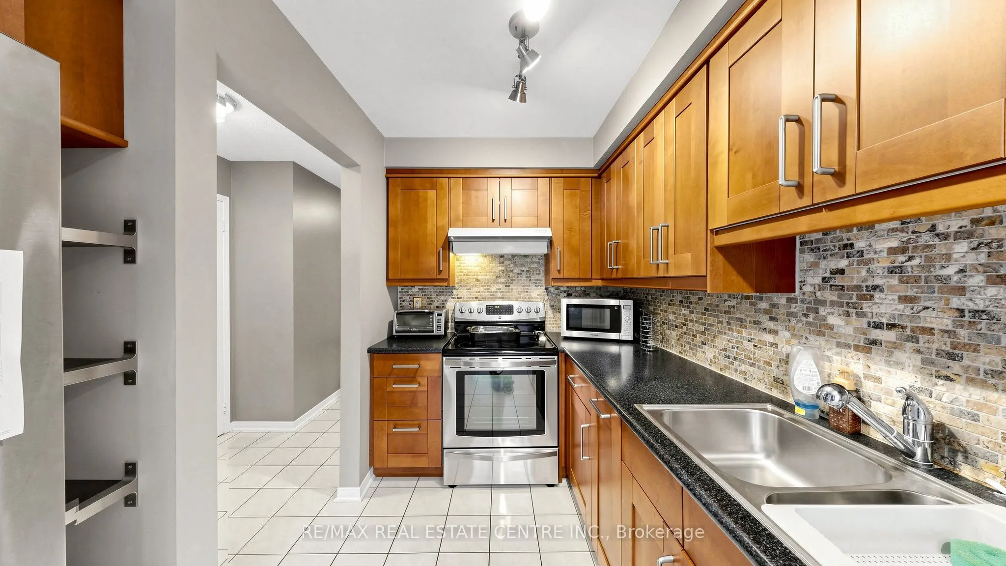 2215 Cleaver Avenue #3