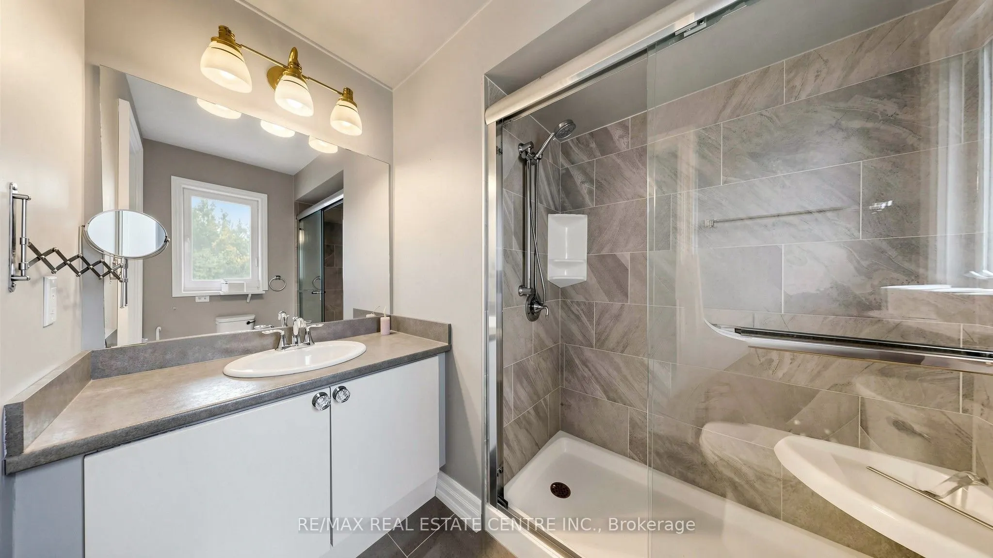 2215 Cleaver Avenue #3