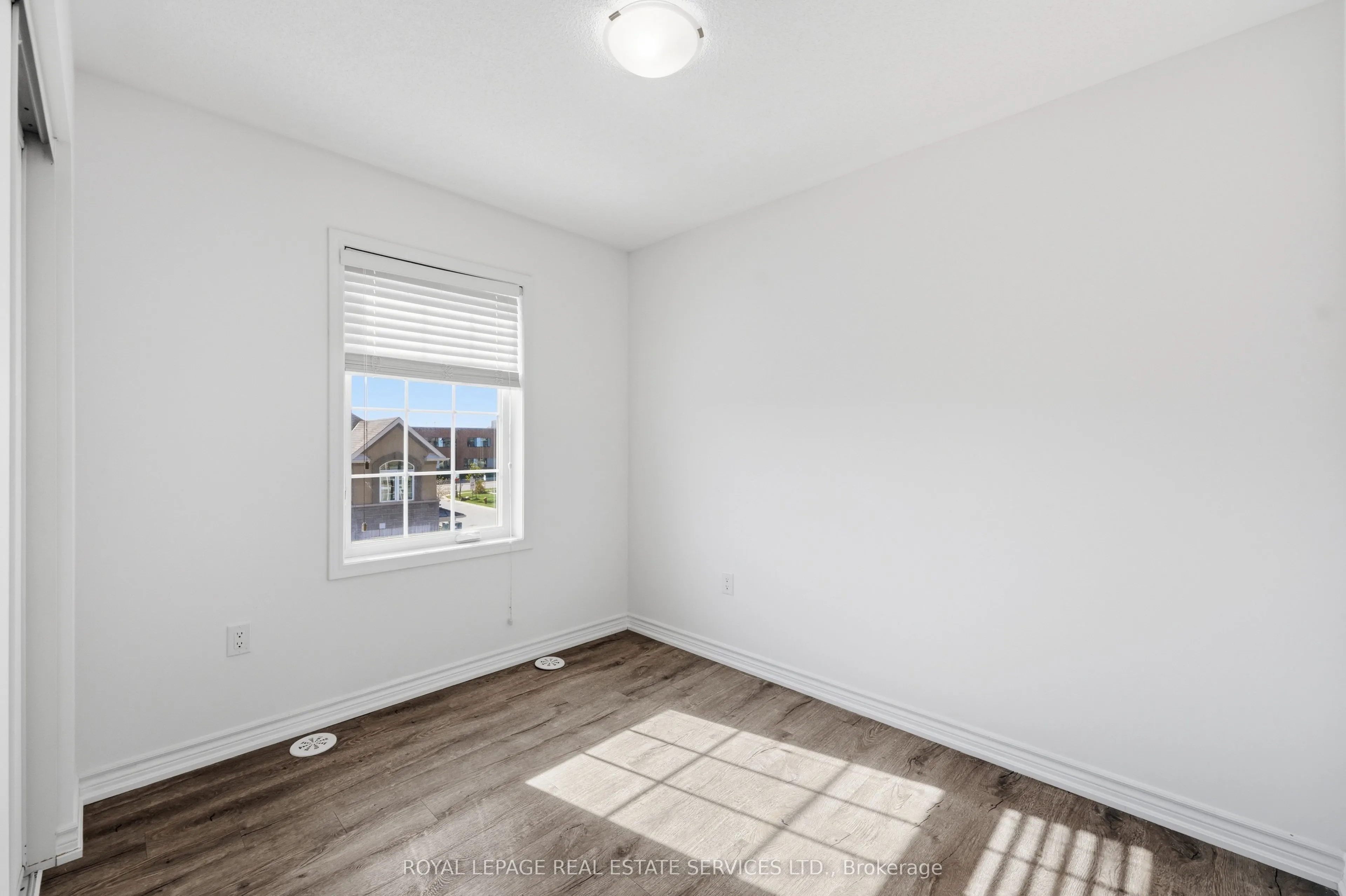 998 Balsam Court
