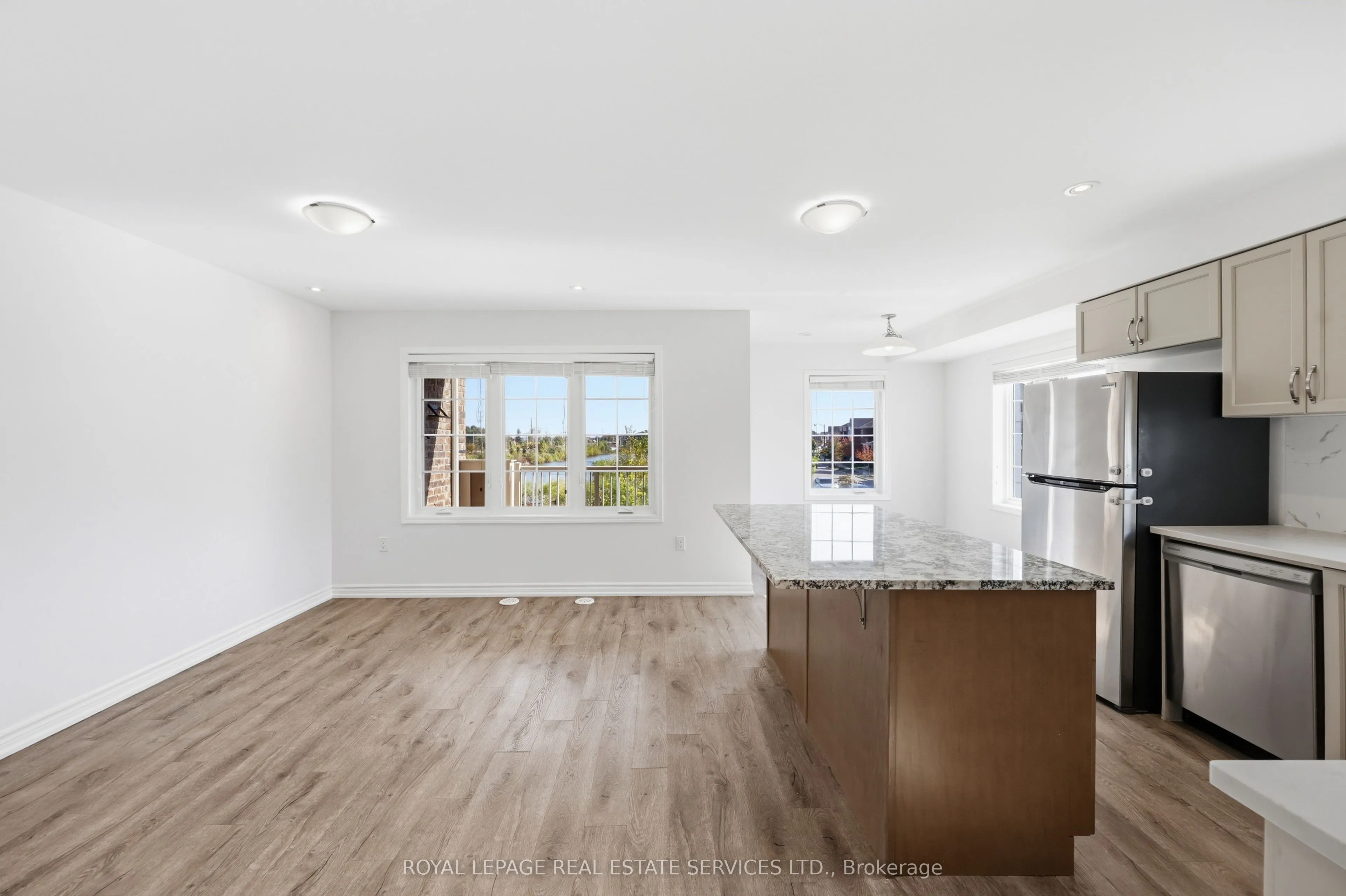 998 Balsam Court