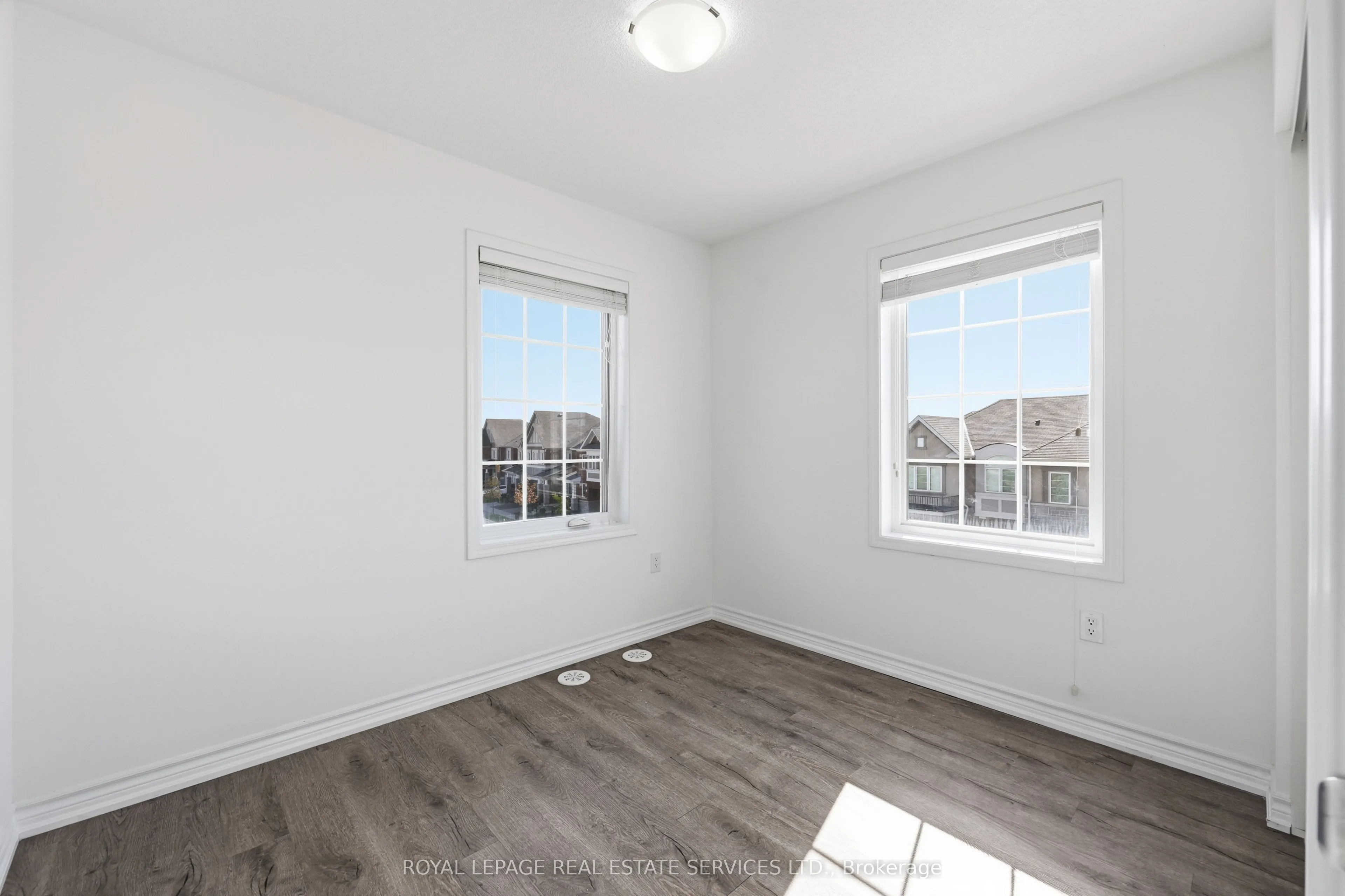 998 Balsam Court