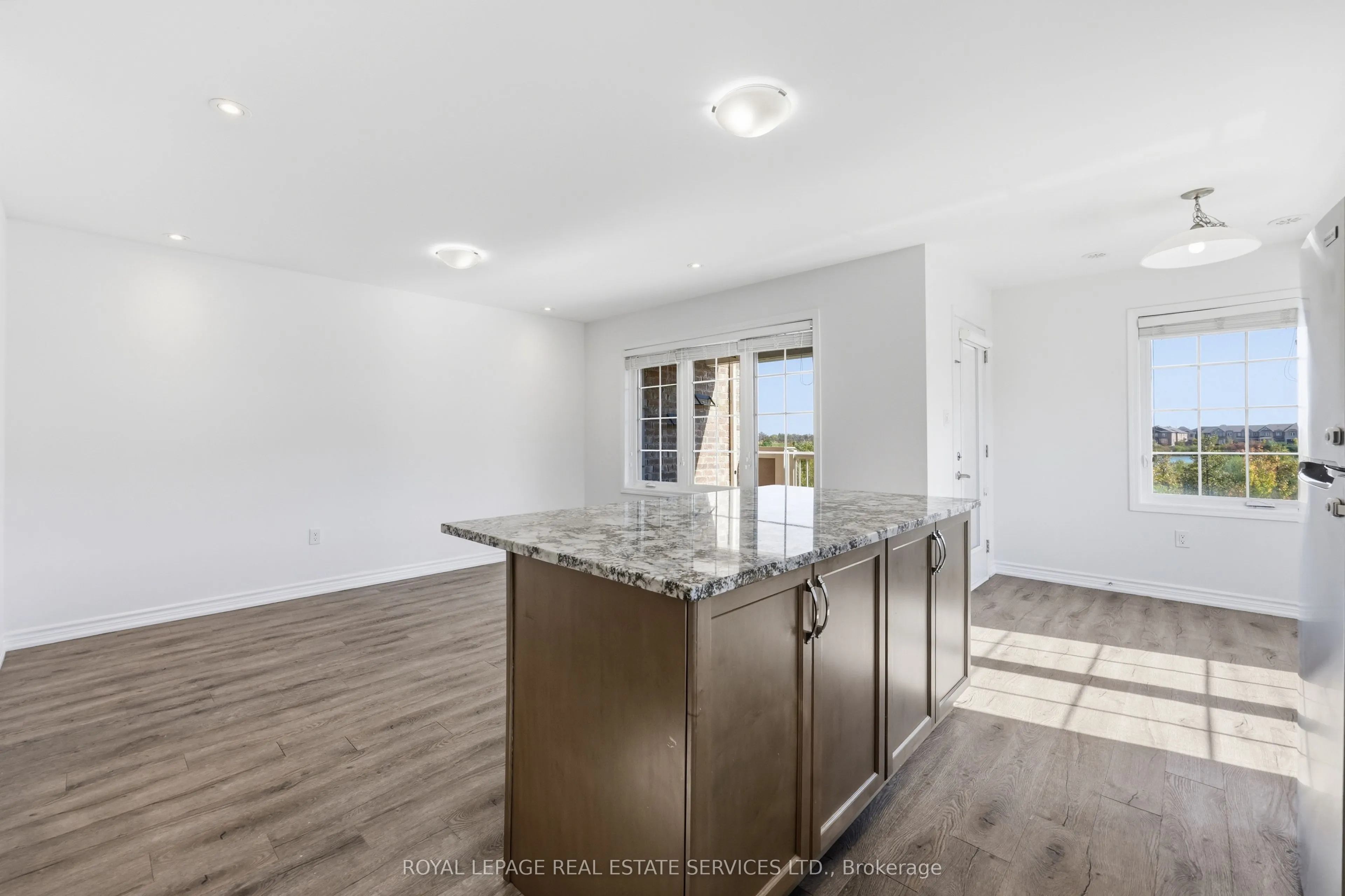 998 Balsam Court