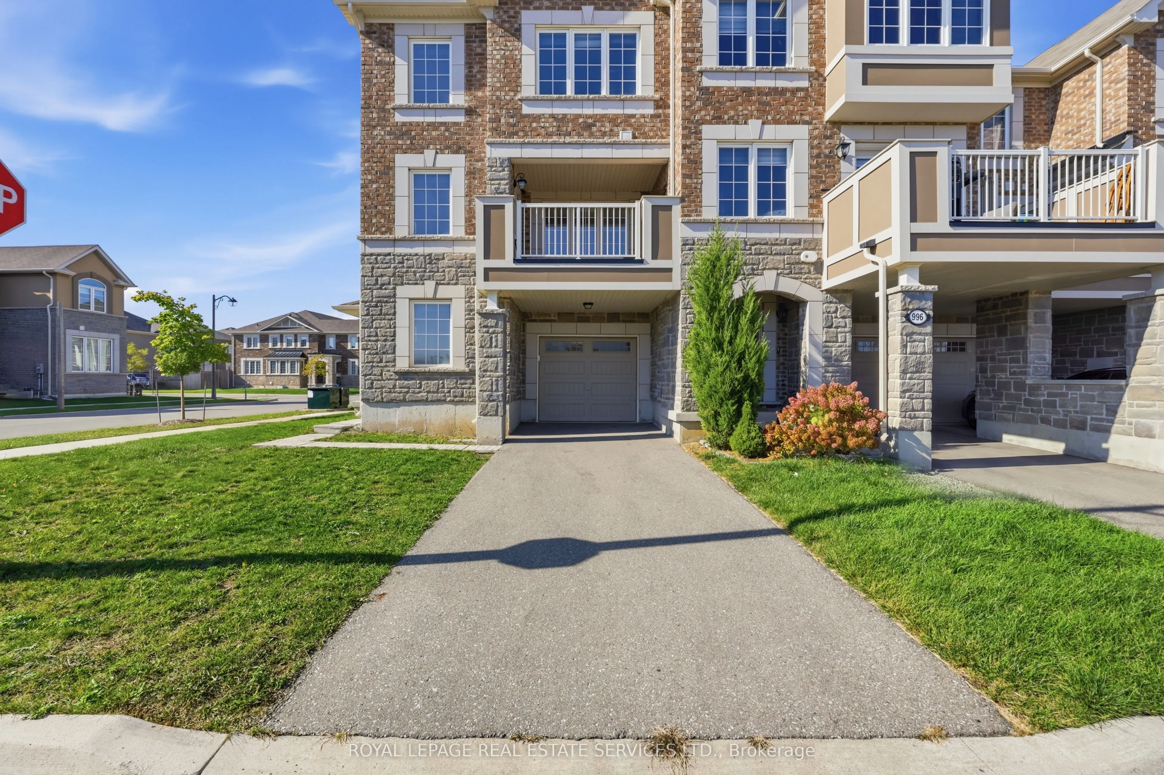 998 Balsam Court