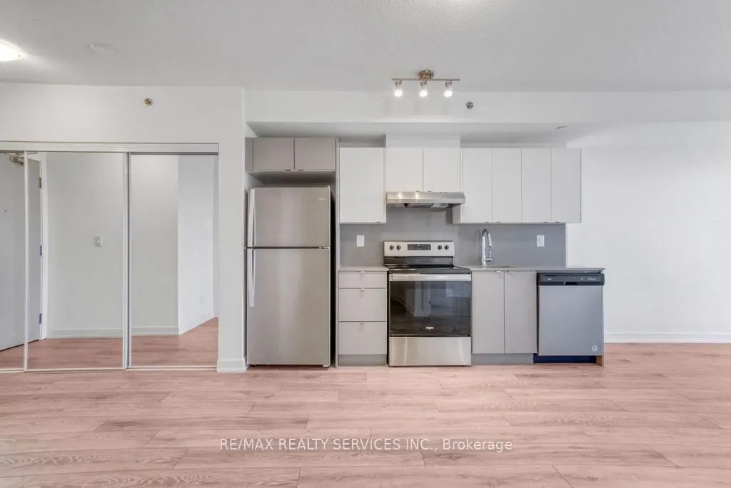 3200 Dakota Common #B906
