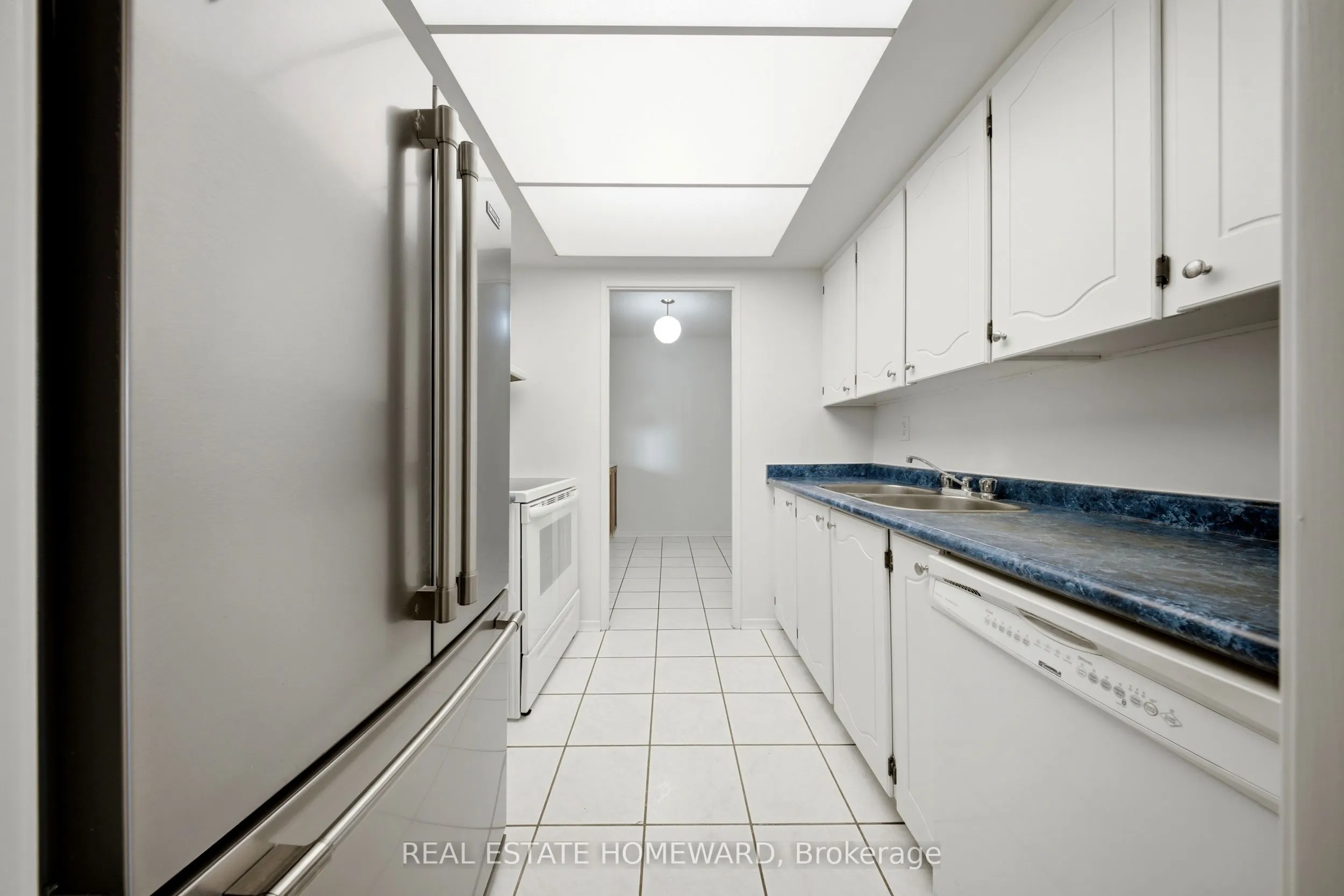 1515 Lakeshore Road E #1505