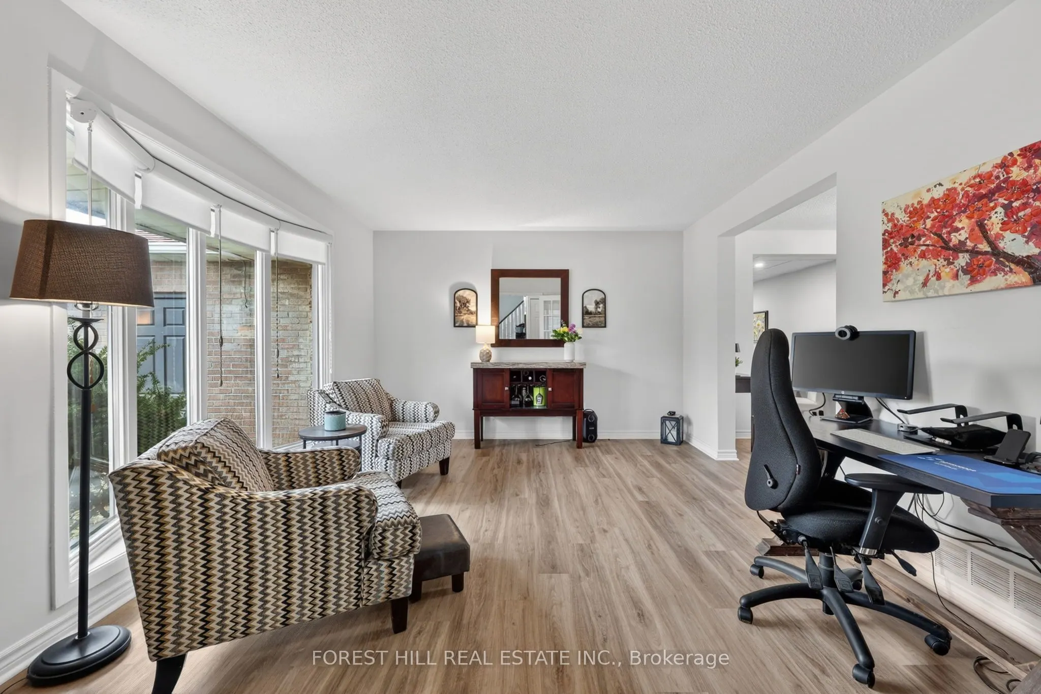 172 Ellwood Drive E