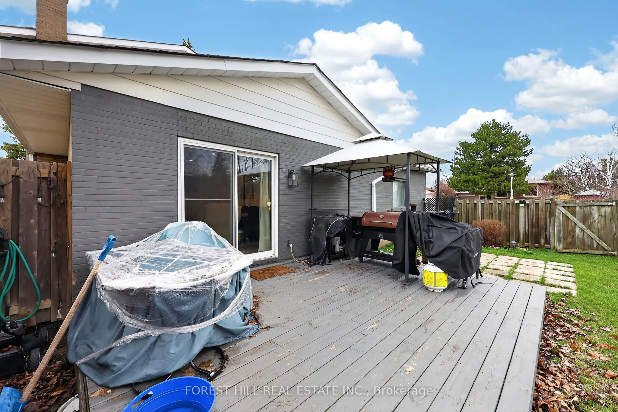 172 Ellwood Drive E