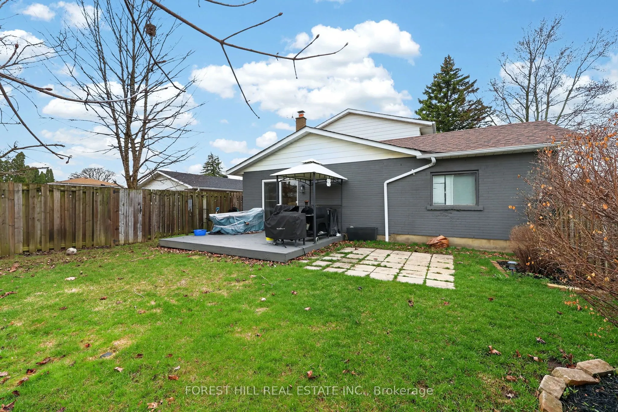 172 Ellwood Drive E