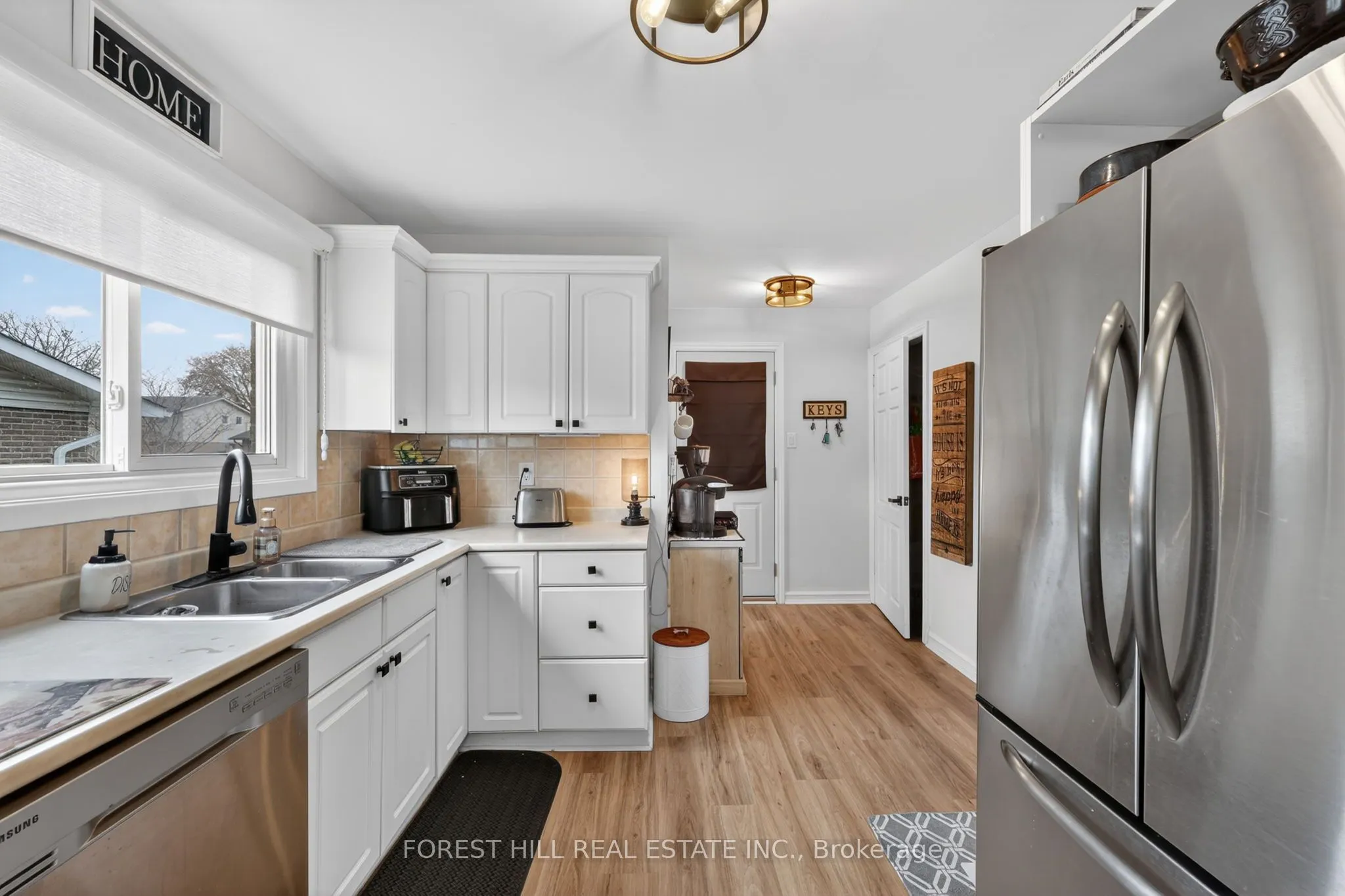 172 Ellwood Drive E
