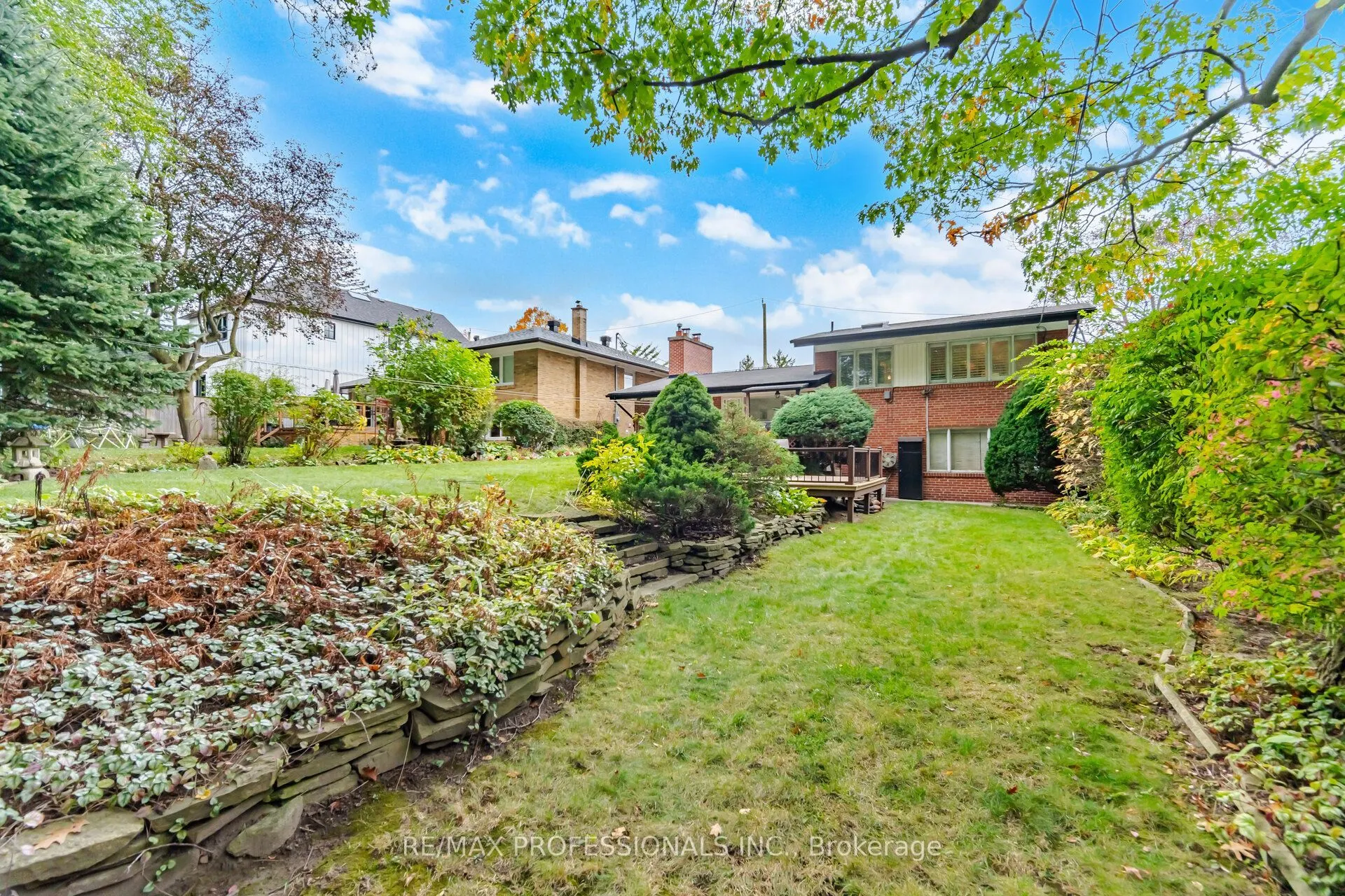 9 Humber Ridge Drive