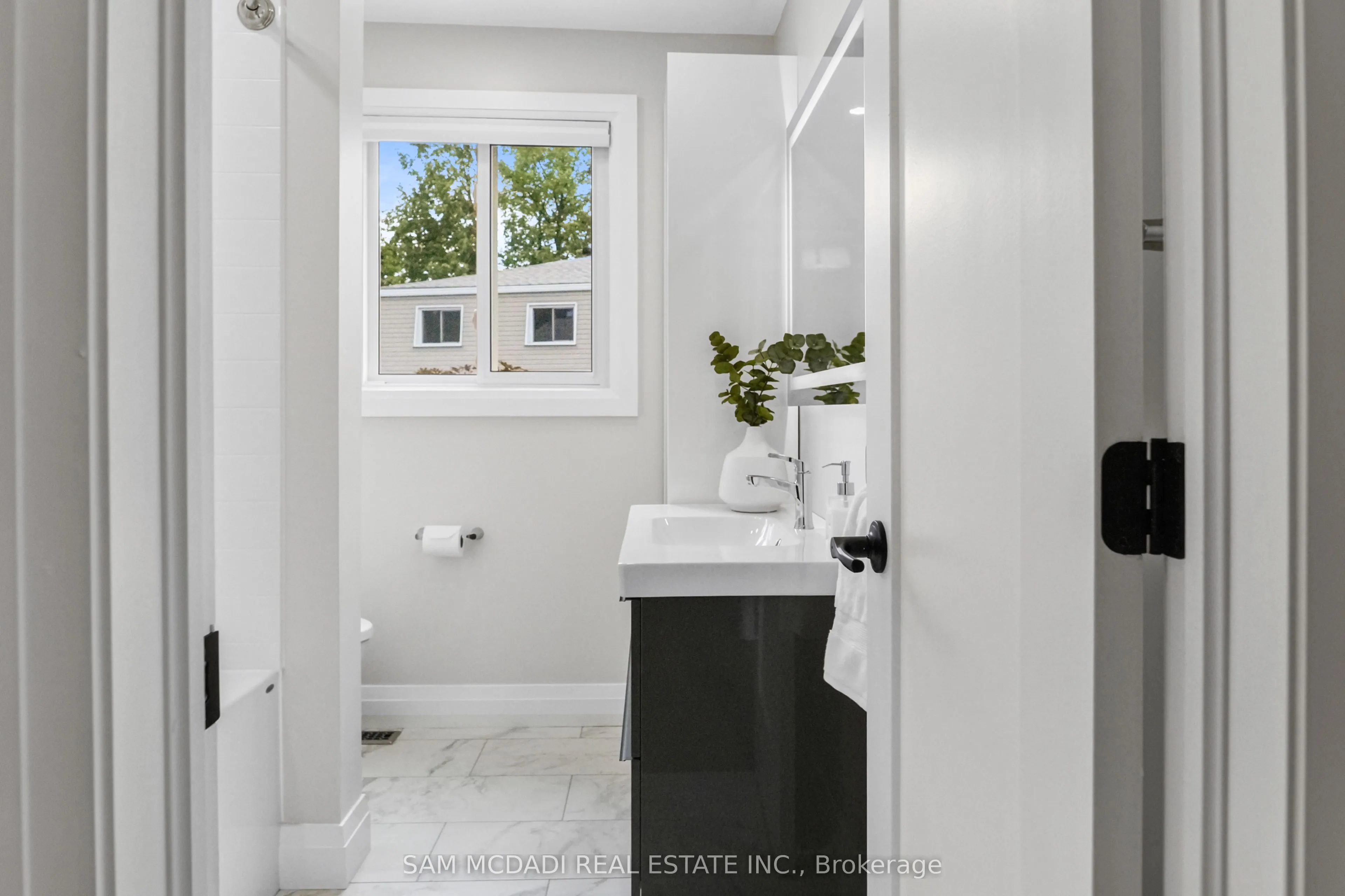 400 Mississauga Valley Boulevard #157