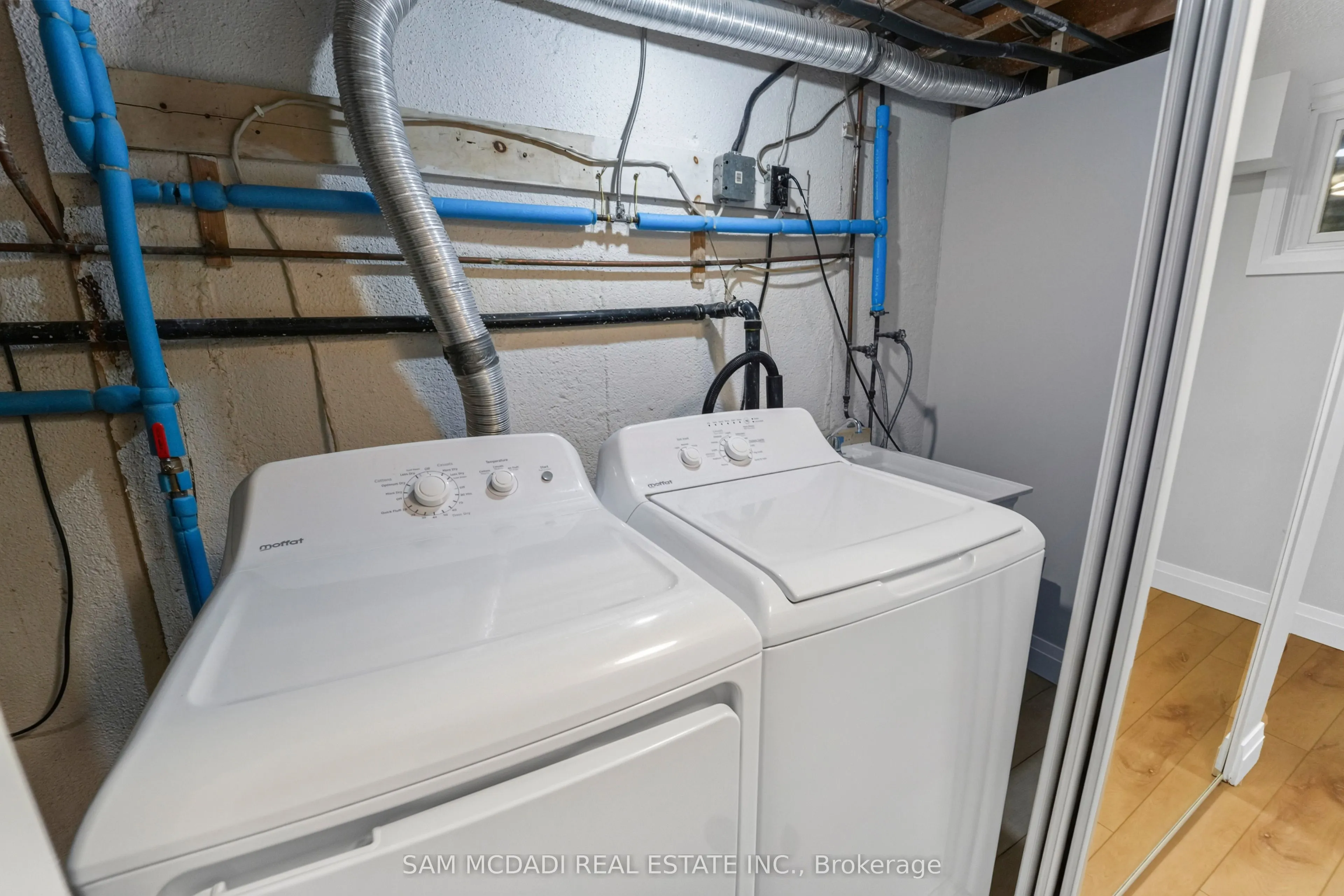 400 Mississauga Valley Boulevard #157