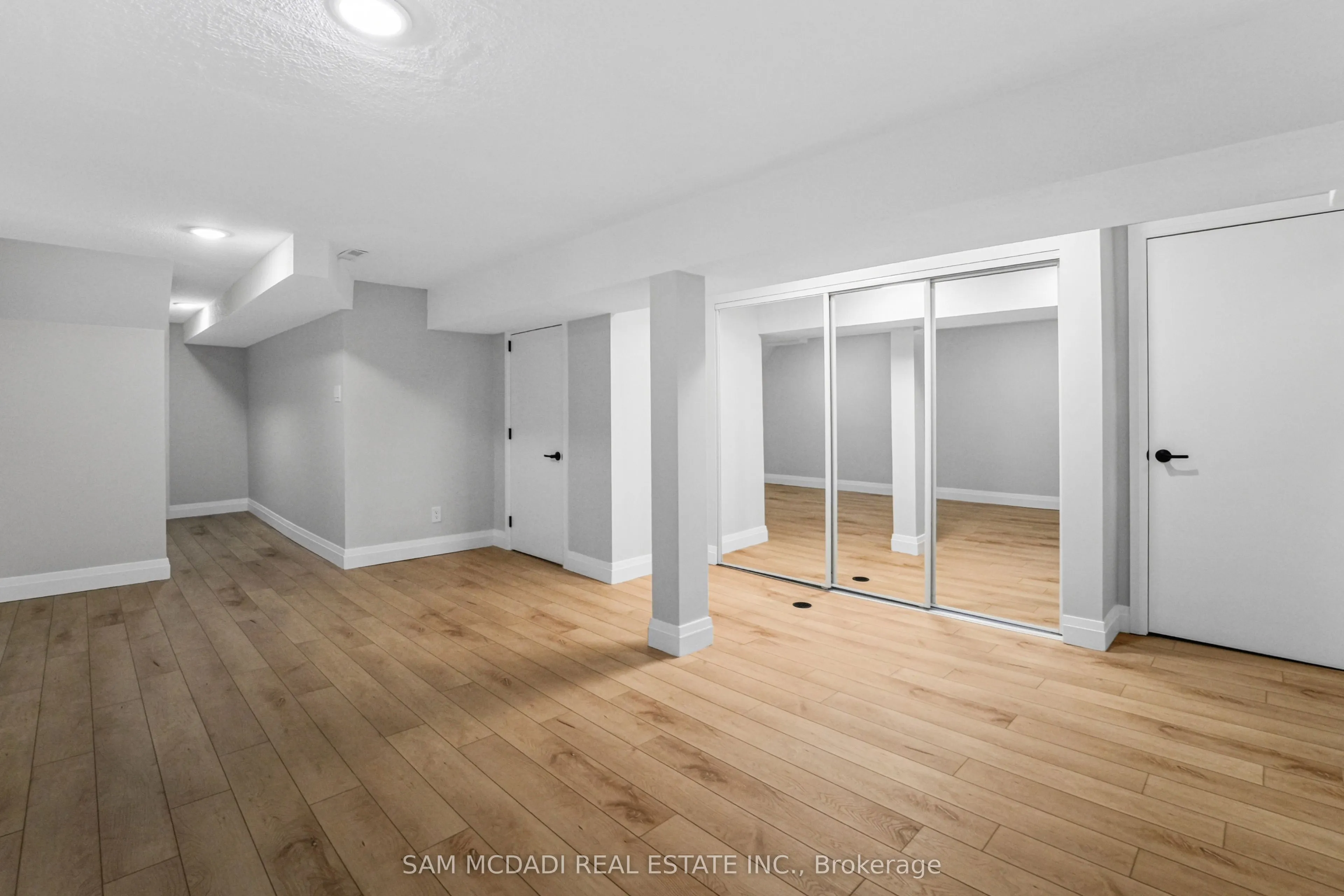 400 Mississauga Valley Boulevard #157