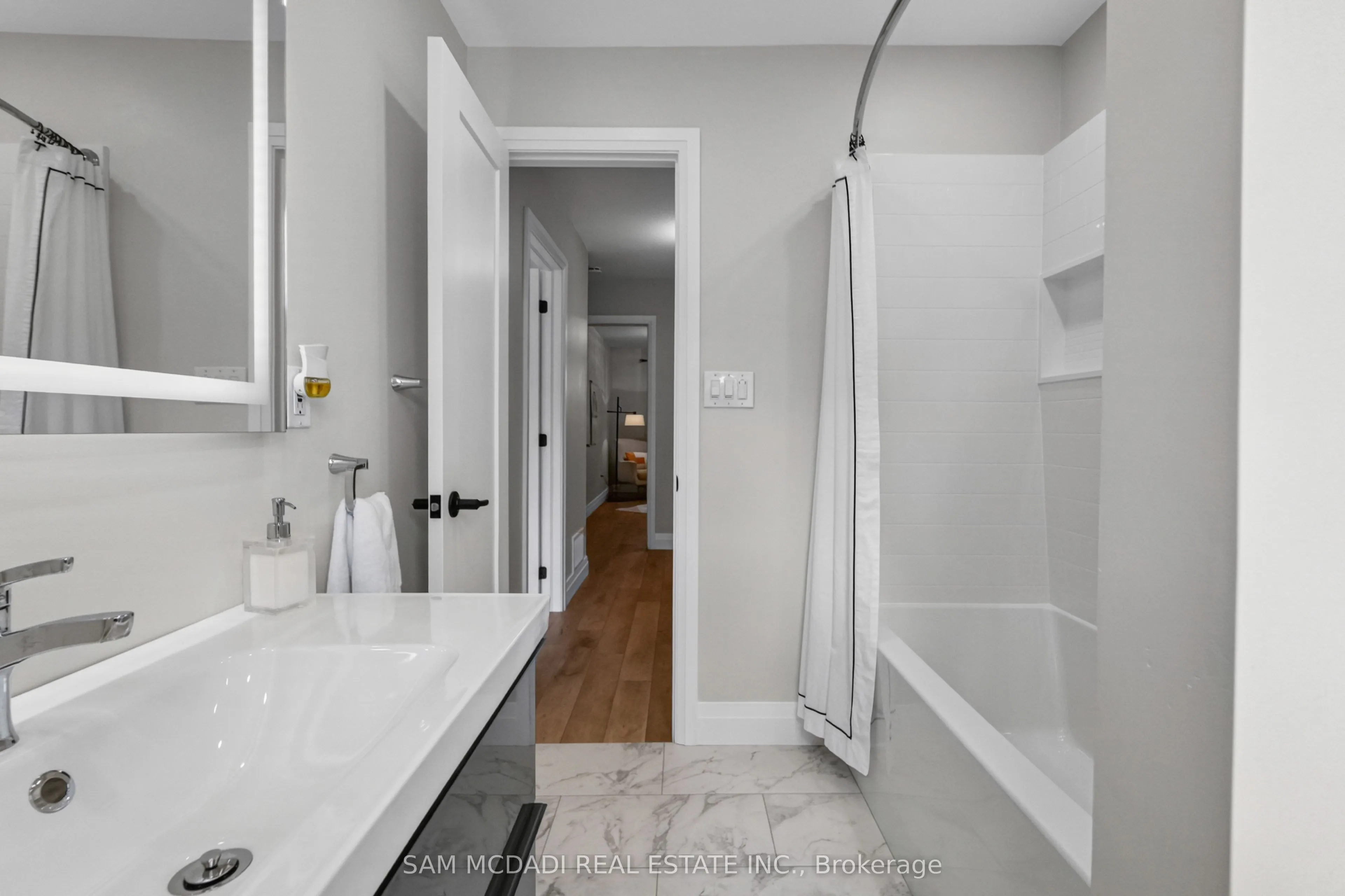 400 Mississauga Valley Boulevard #157
