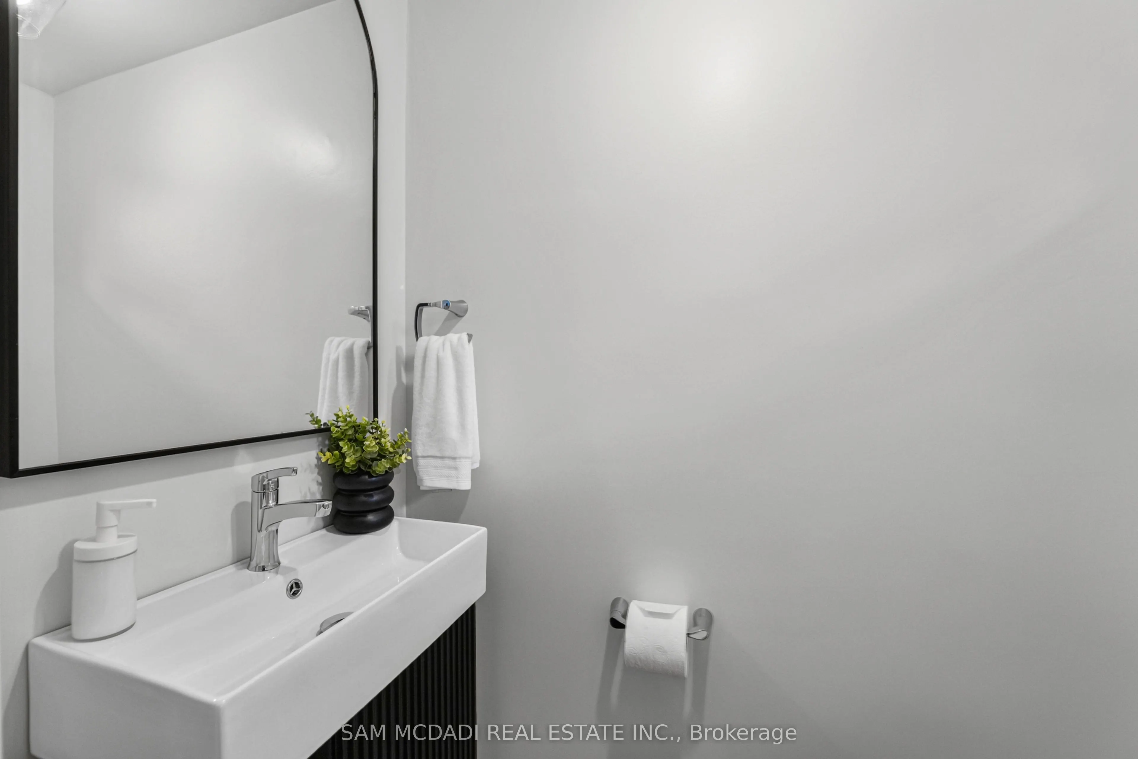 400 Mississauga Valley Boulevard #157