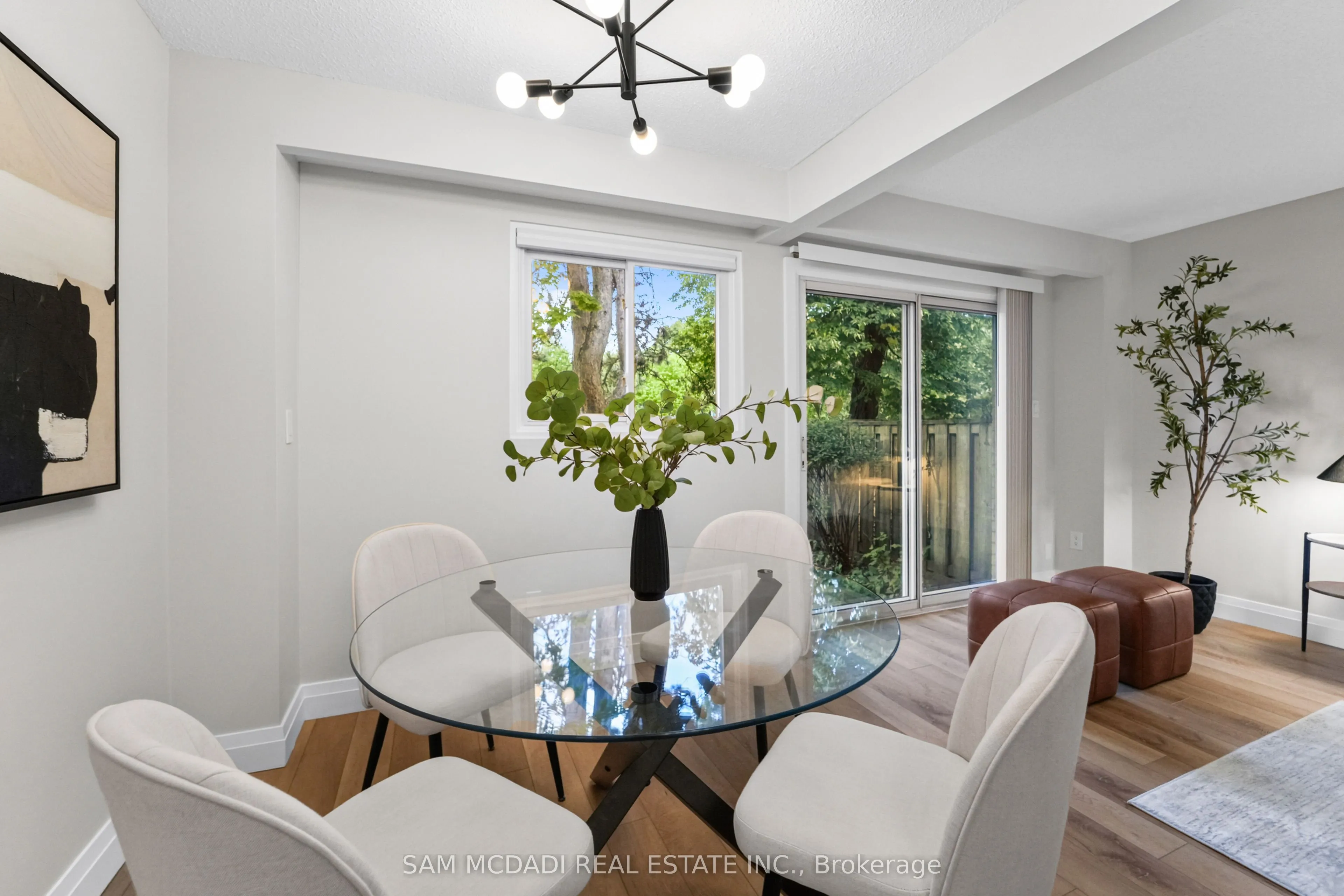 400 Mississauga Valley Boulevard #157
