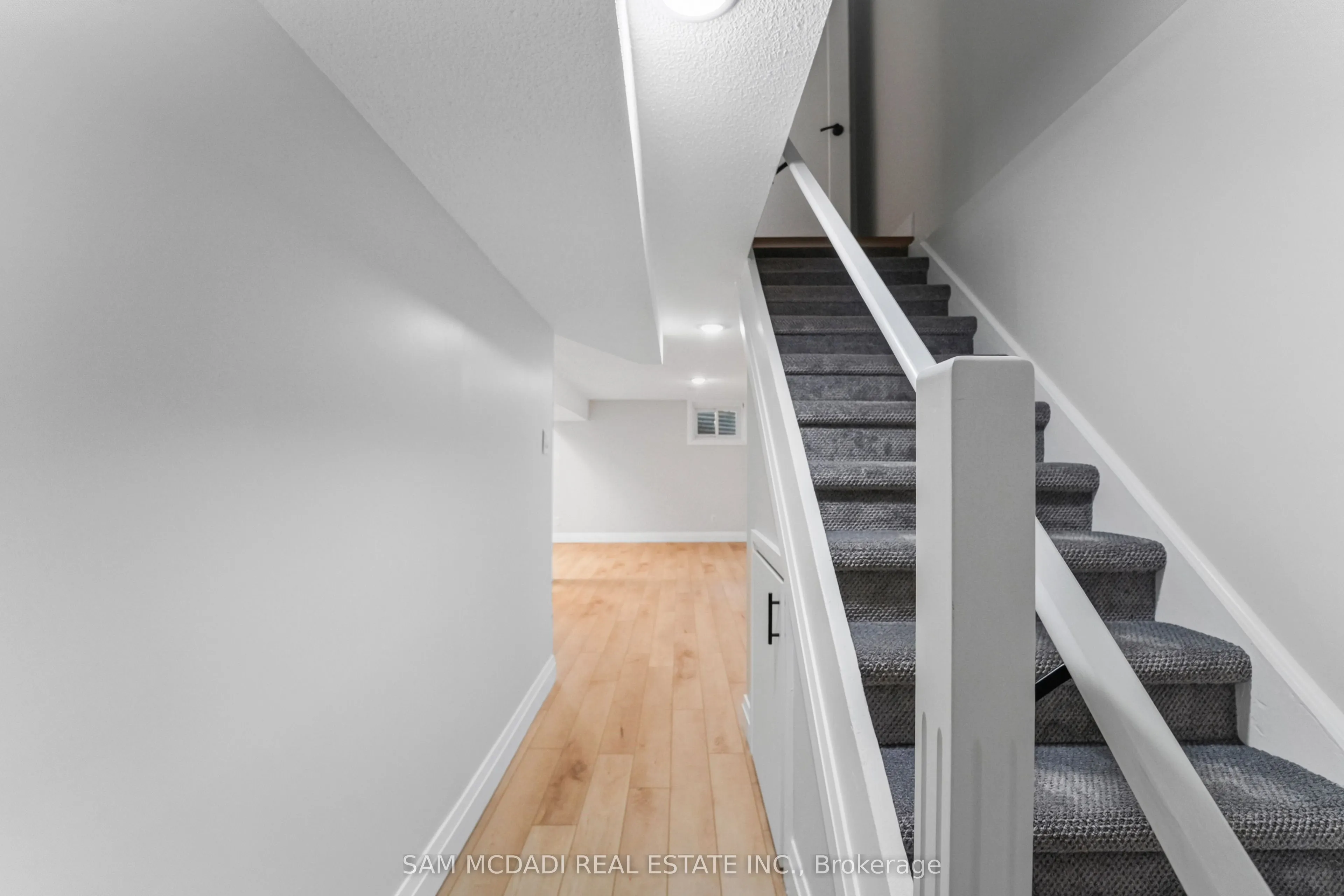 400 Mississauga Valley Boulevard #157