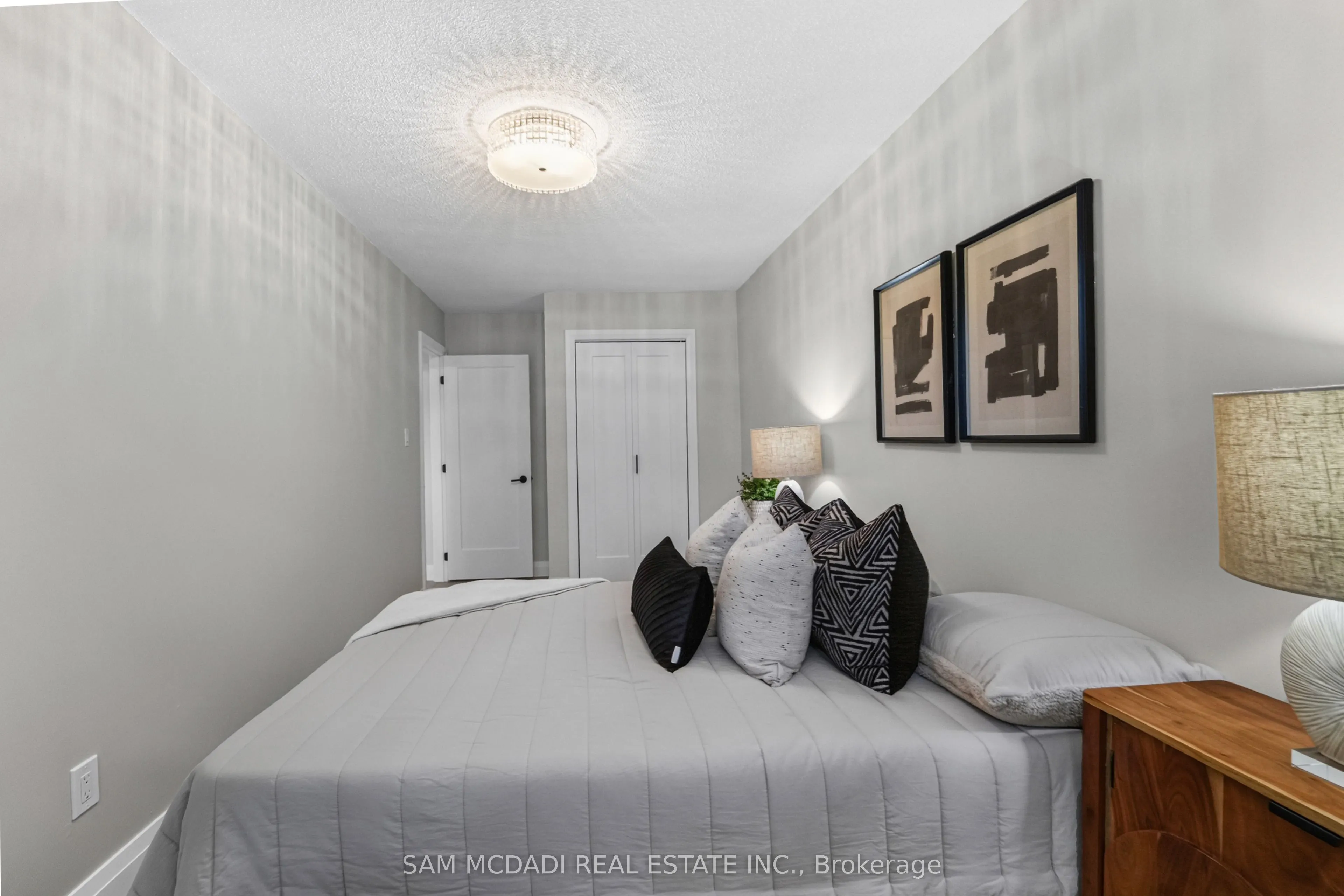 400 Mississauga Valley Boulevard #157