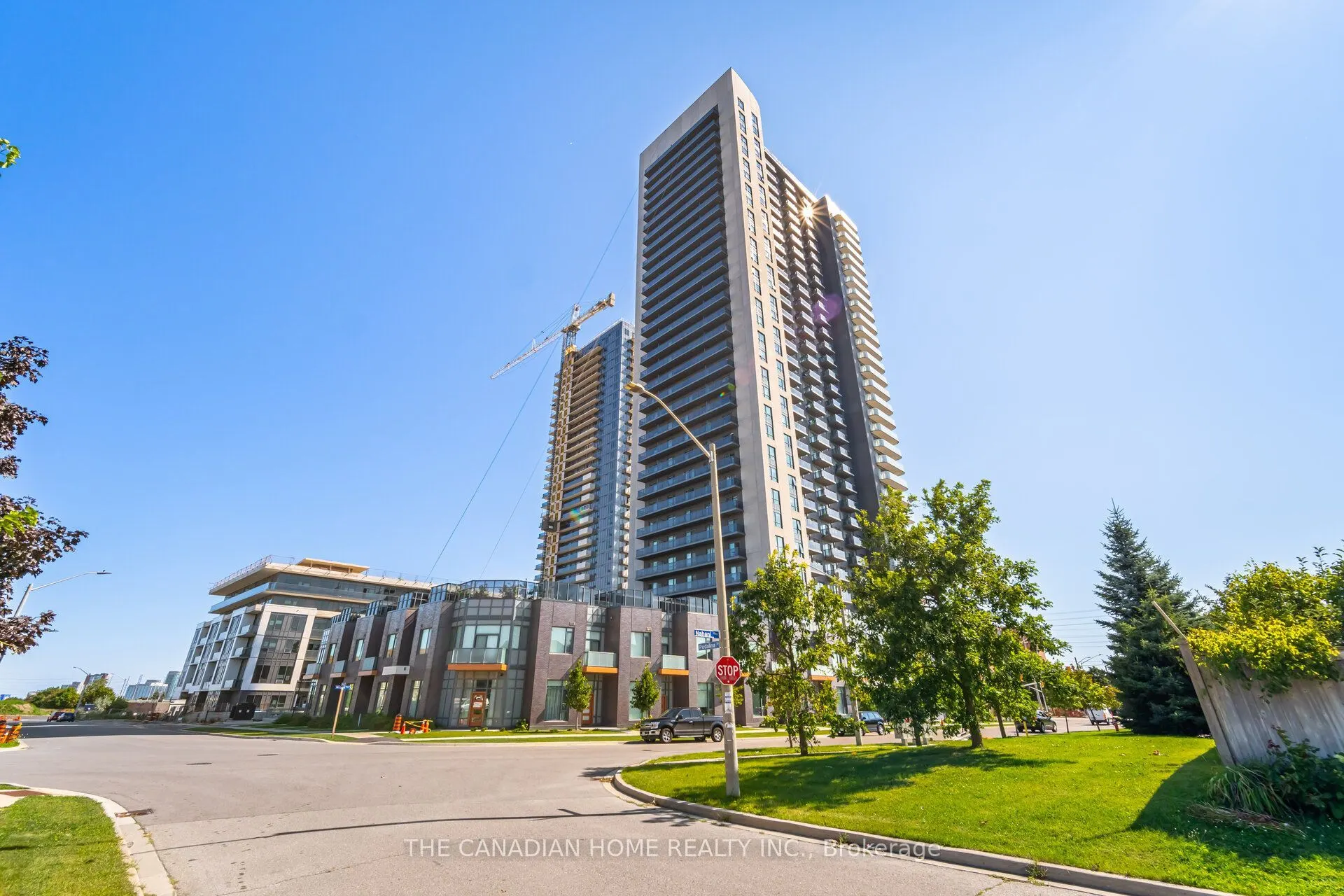8 Nahani Way E #3119