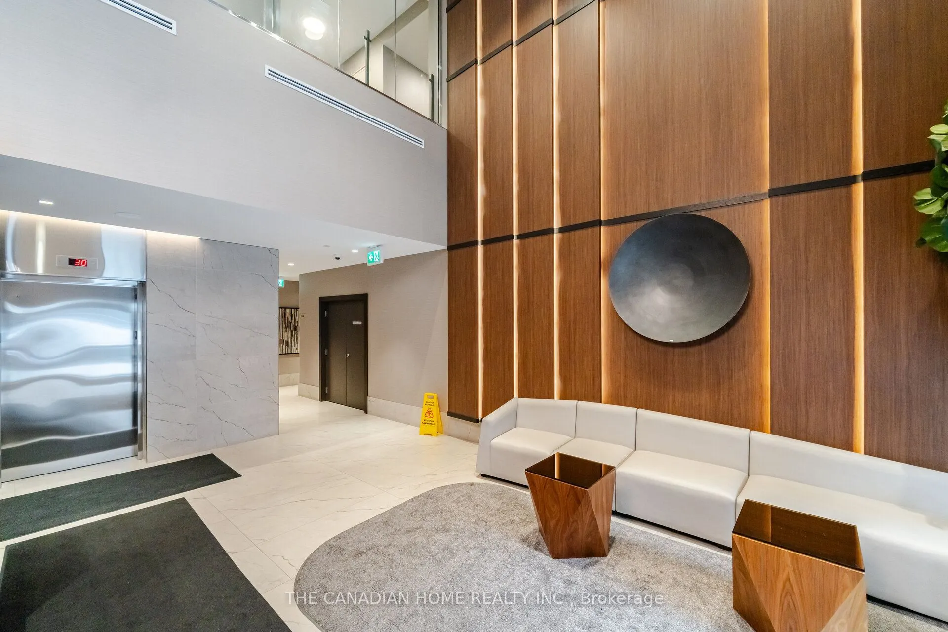 8 Nahani Way E #3119