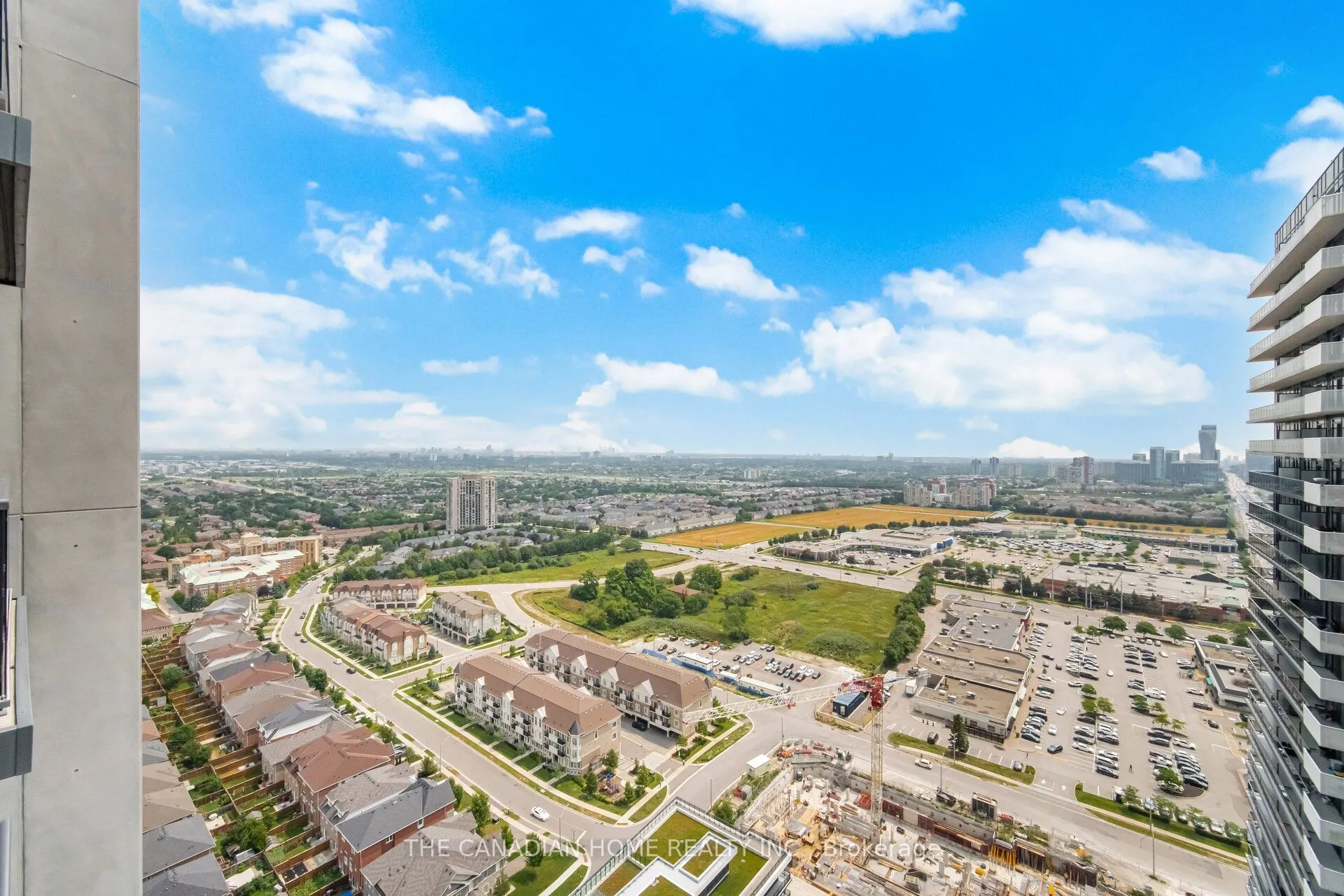 8 Nahani Way E #3119