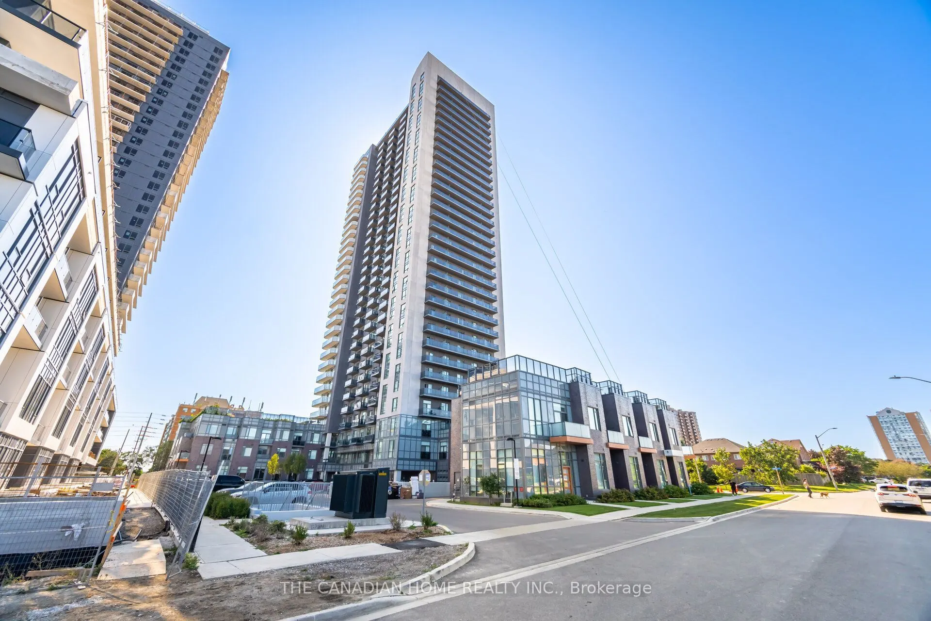 8 Nahani Way E #3119