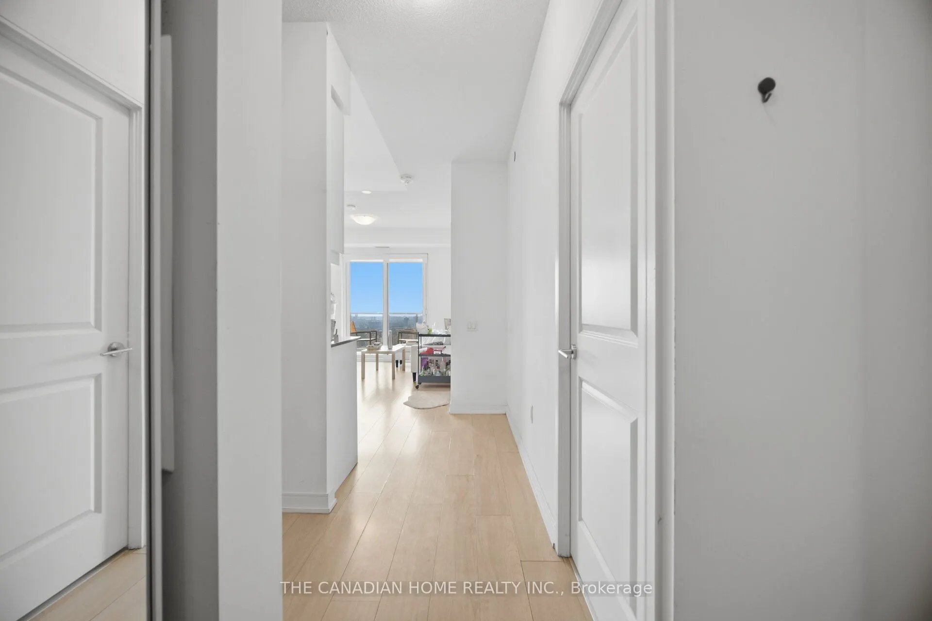 8 Nahani Way E #3119