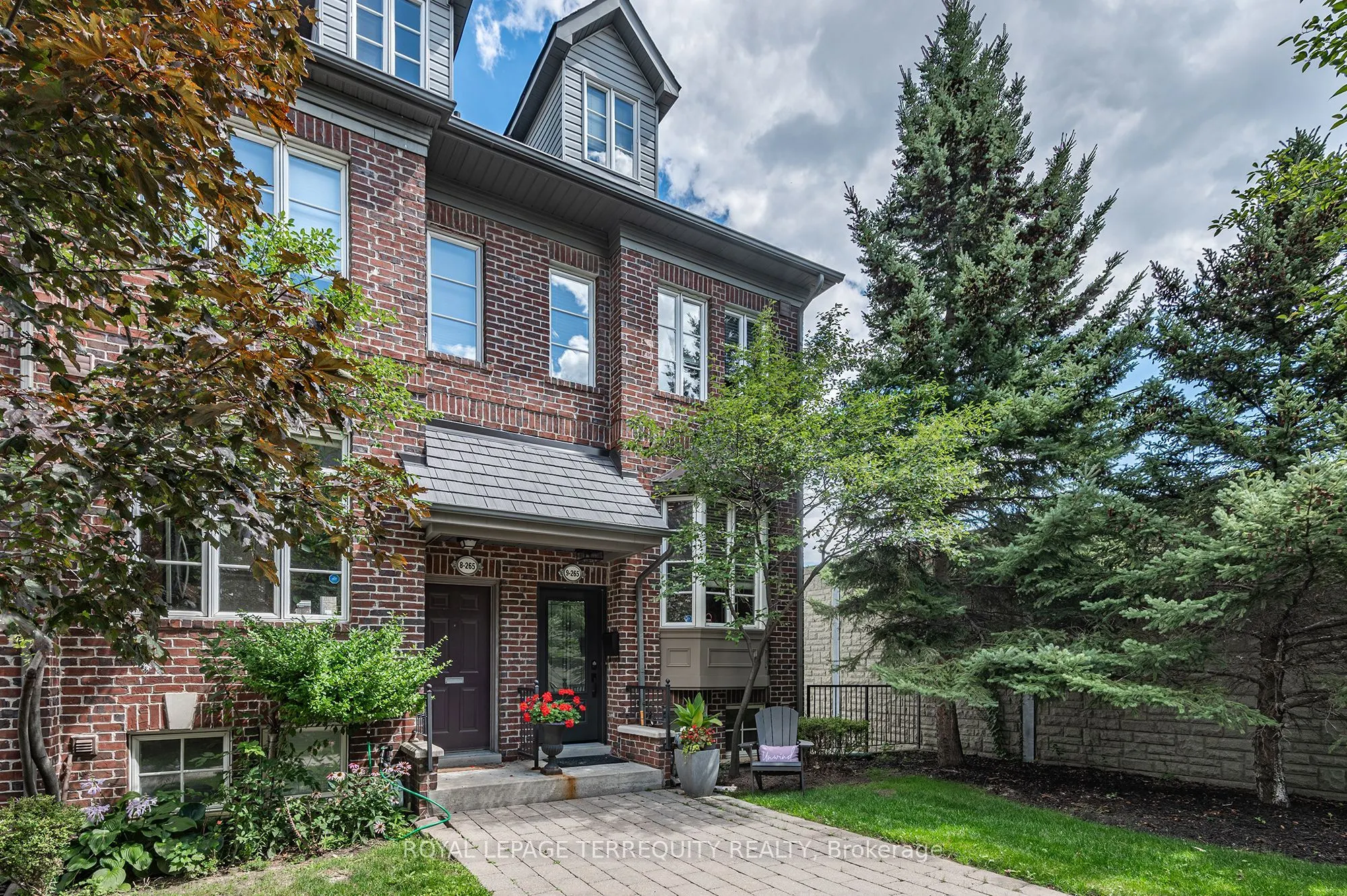 265 Van Dusen Boulevard #9