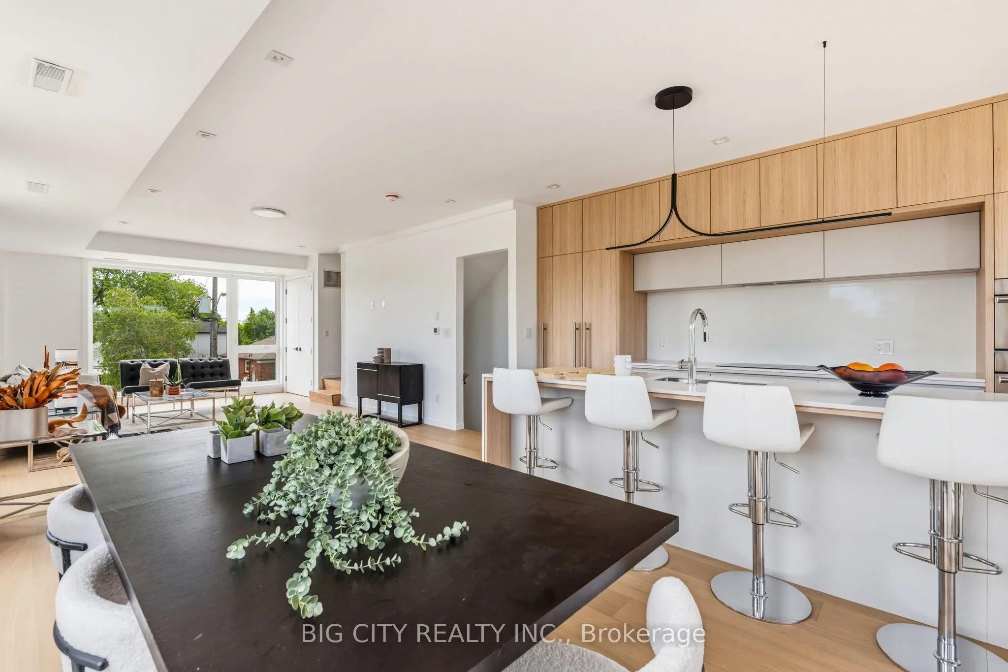276 Lanor Avenue #3