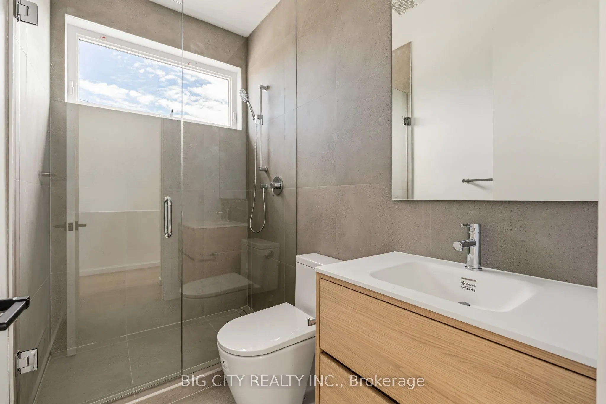 276 Lanor Avenue #3