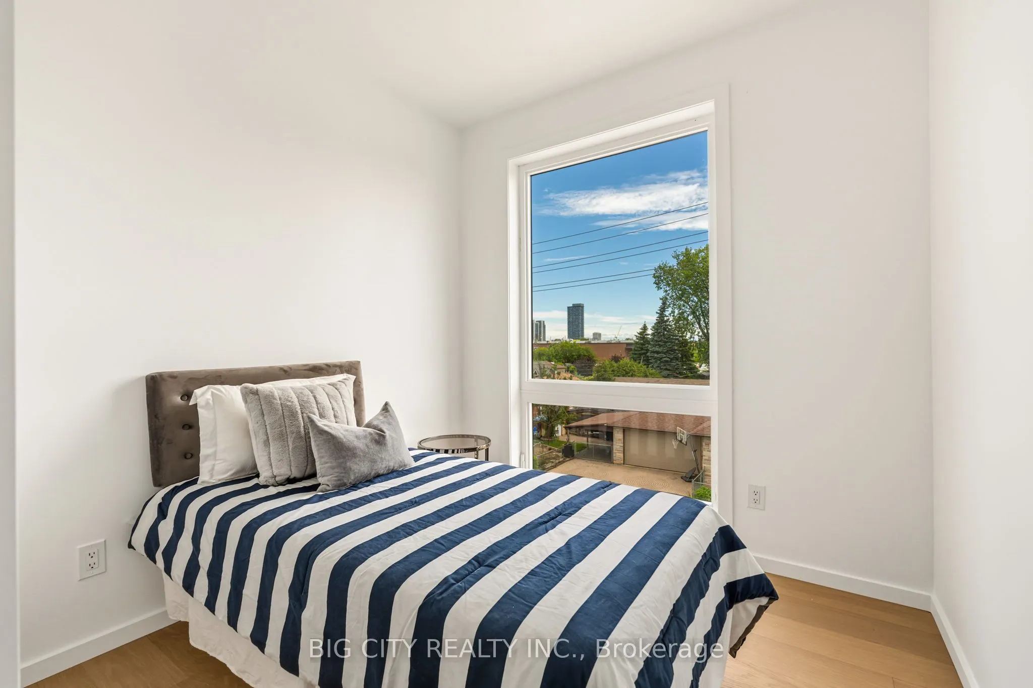 276 Lanor Avenue #3