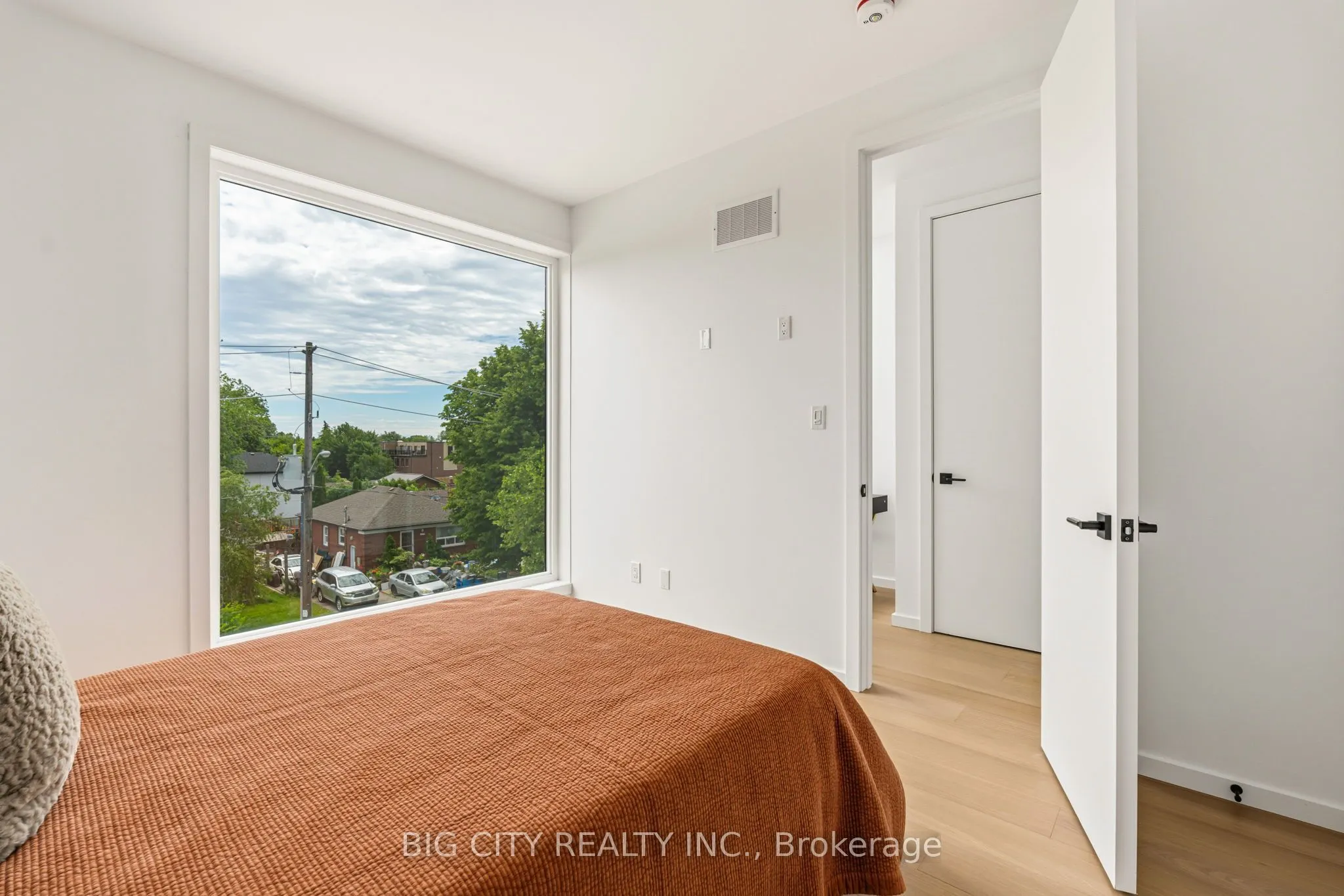 276 Lanor Avenue #3