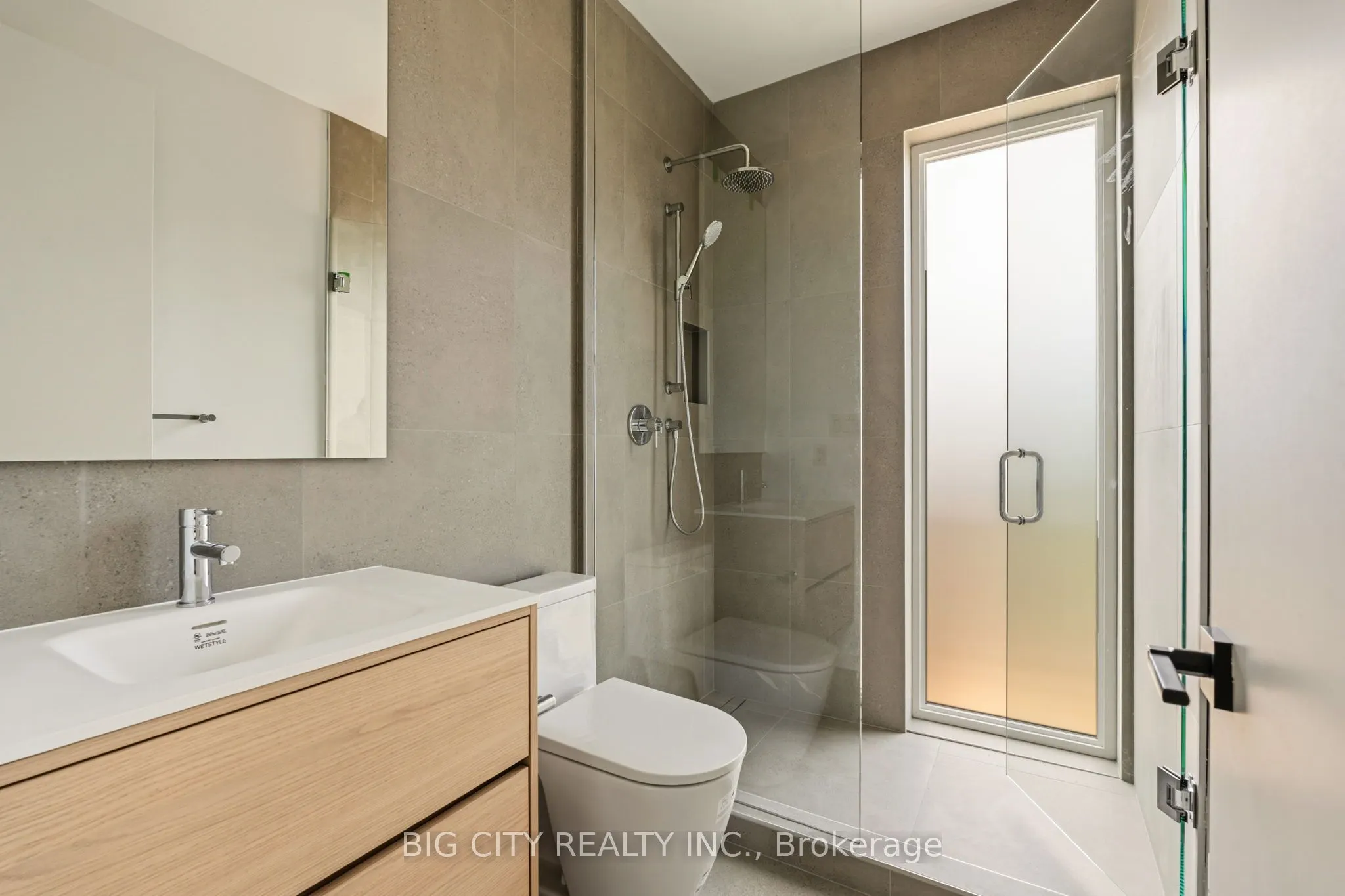 276 Lanor Avenue #3