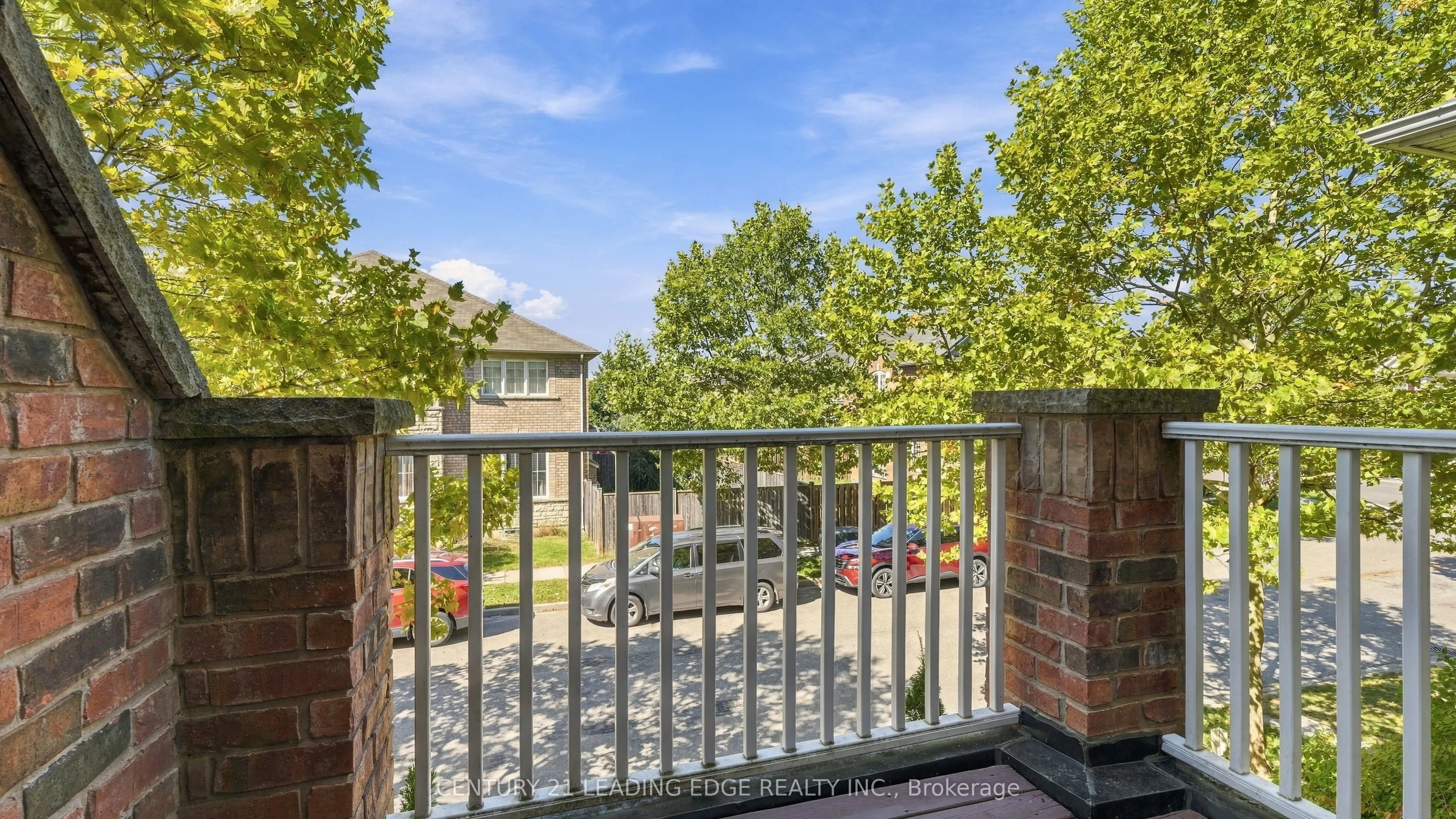 208 Magurn Gate