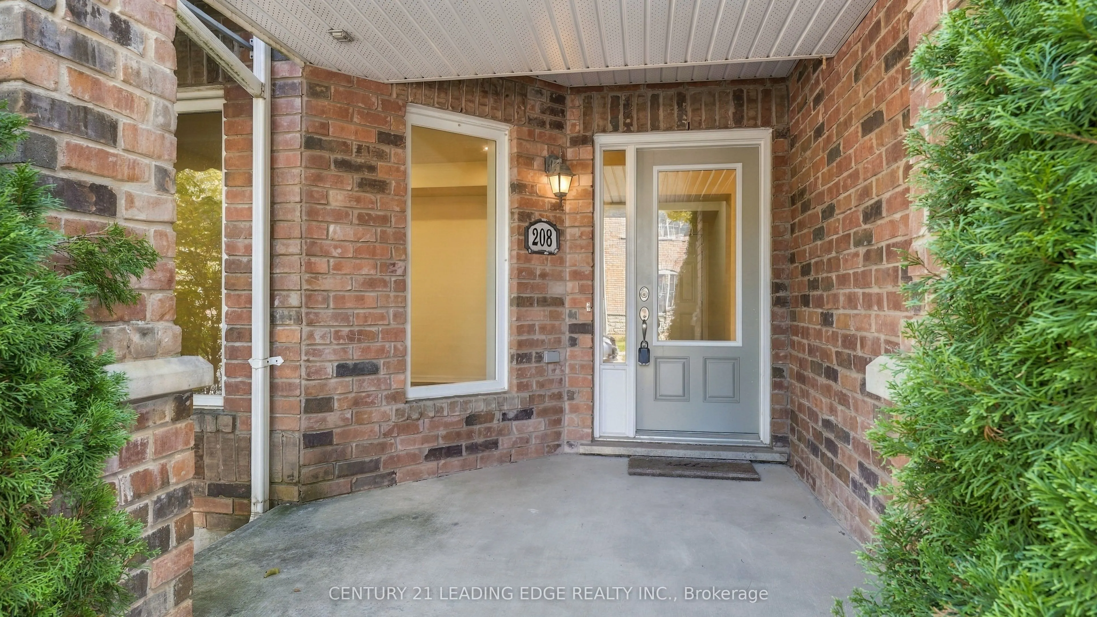 208 Magurn Gate