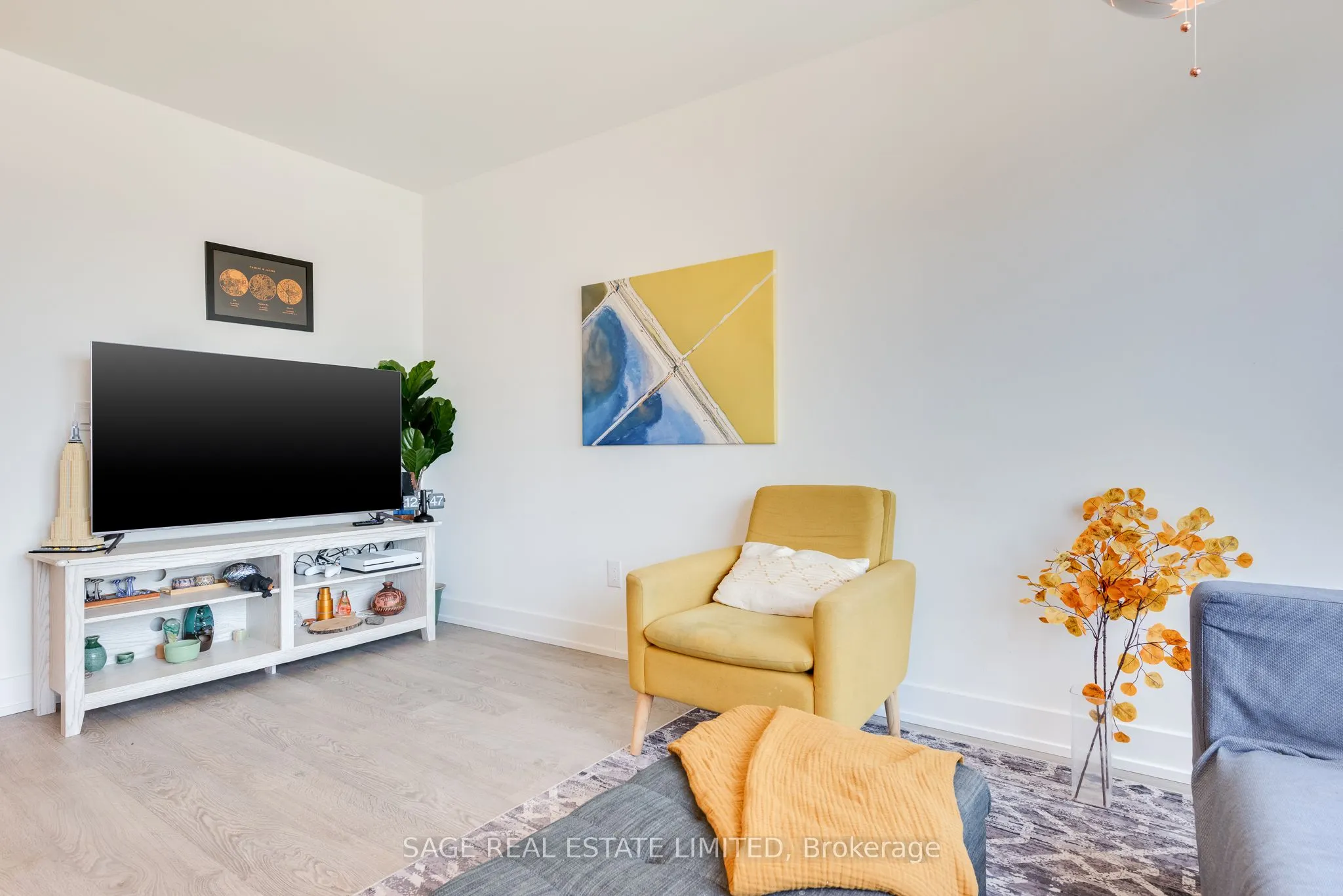 5 Mabelle Avenue #834