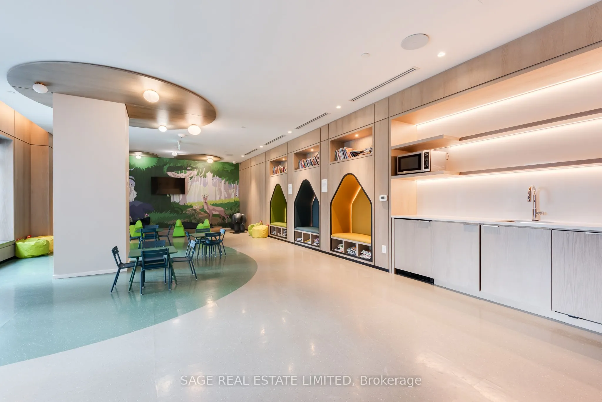 5 Mabelle Avenue #834