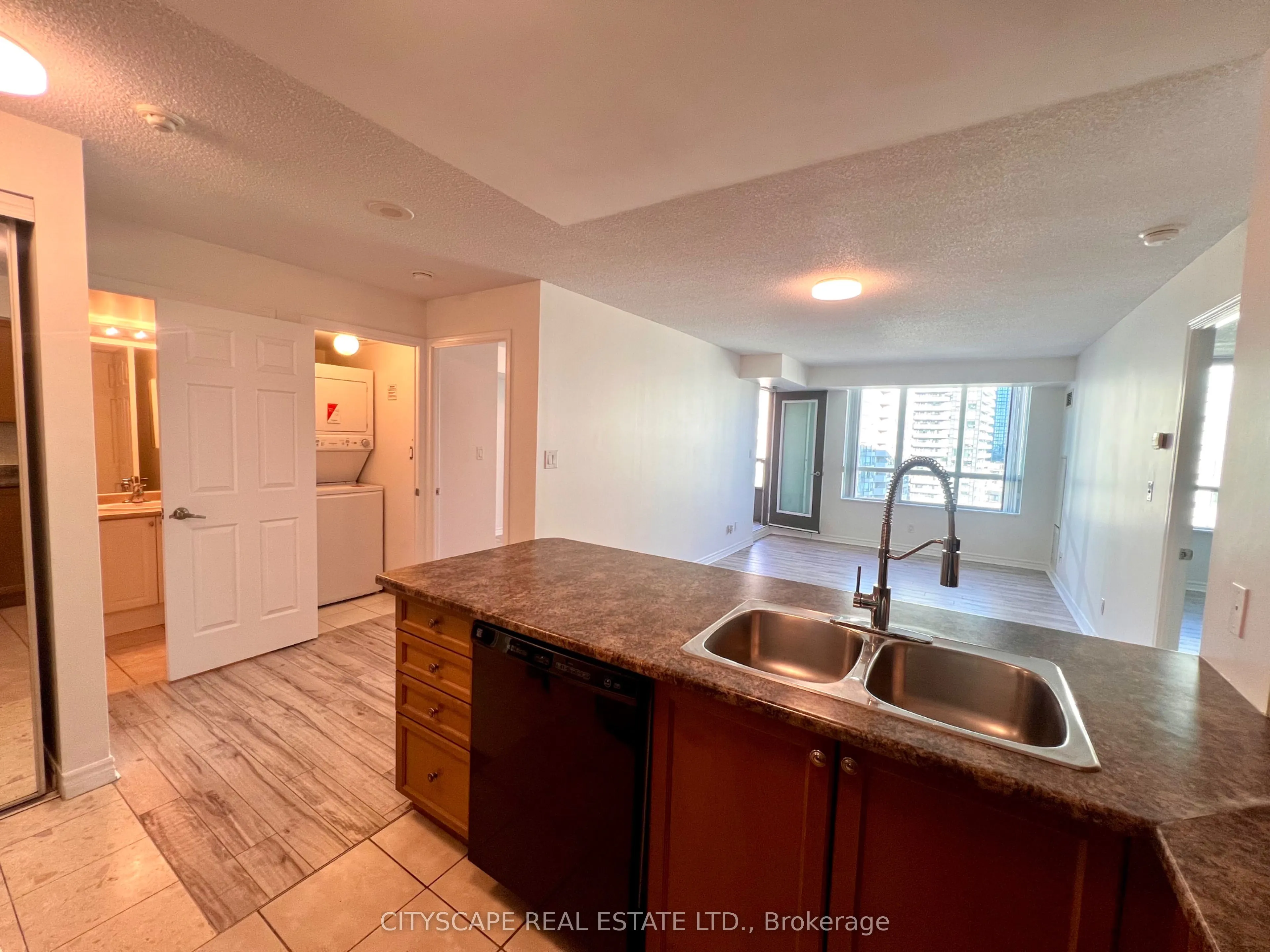 335 Rathburn Road #1808