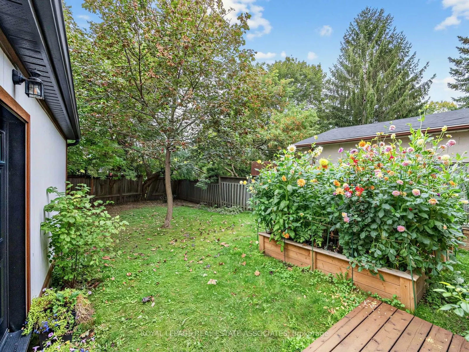 41 Ringley Avenue