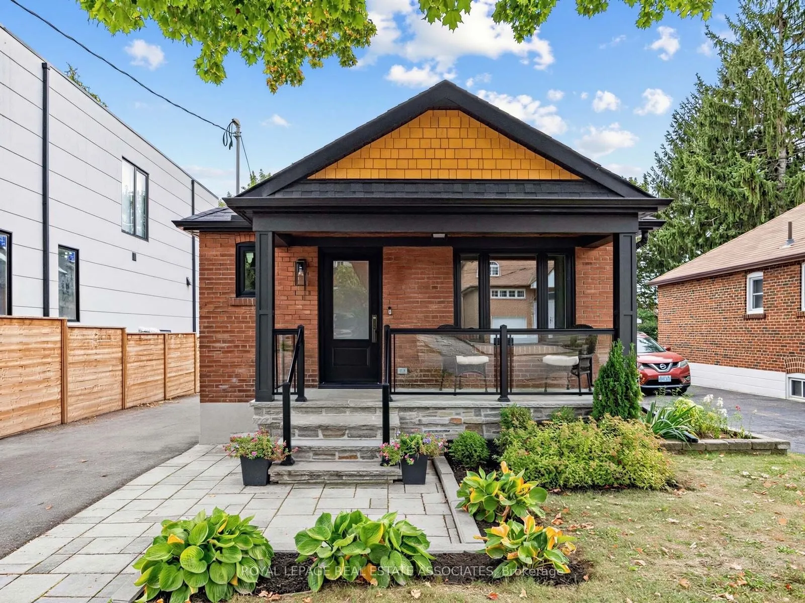 41 Ringley Avenue