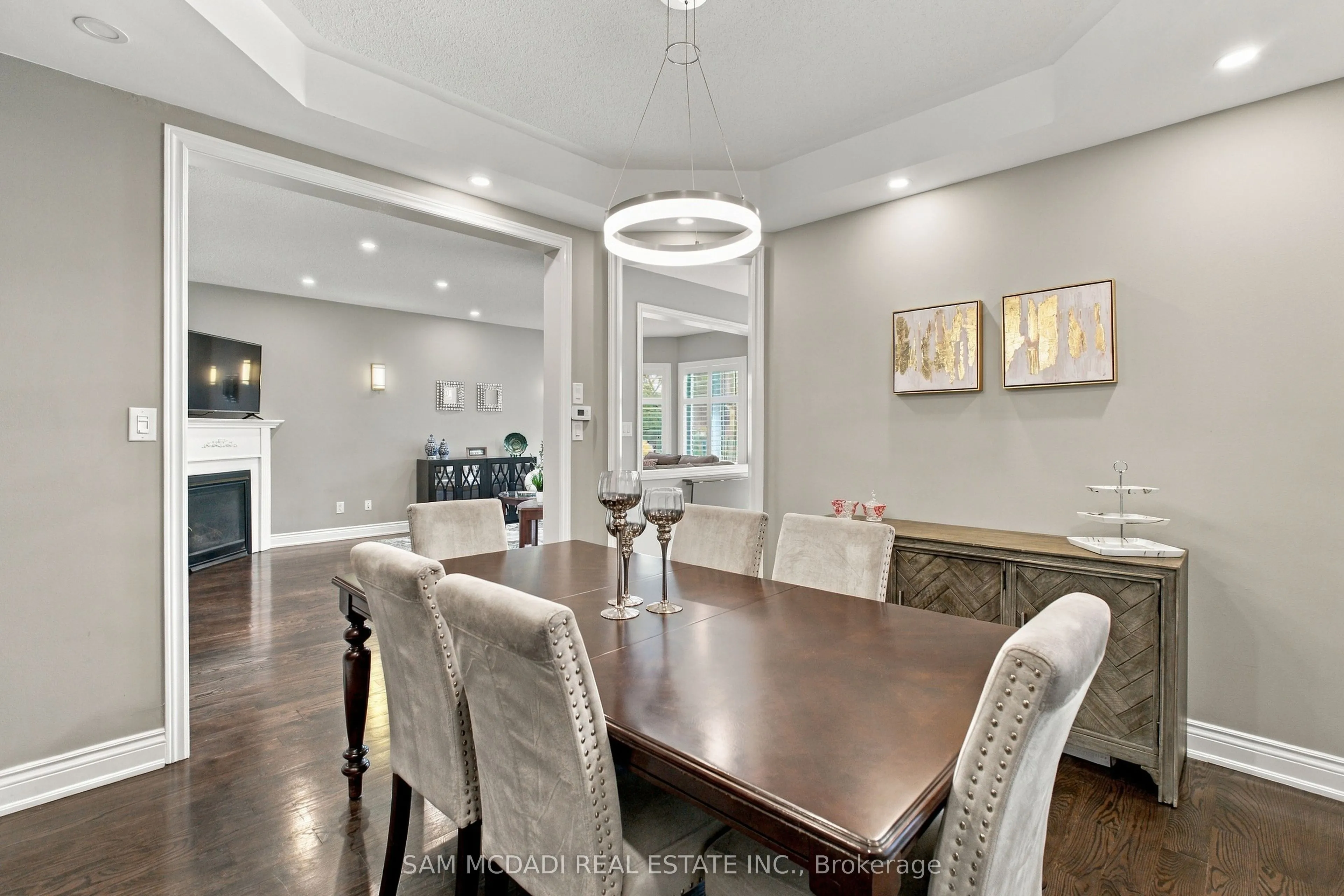 195 Holmes Crescent