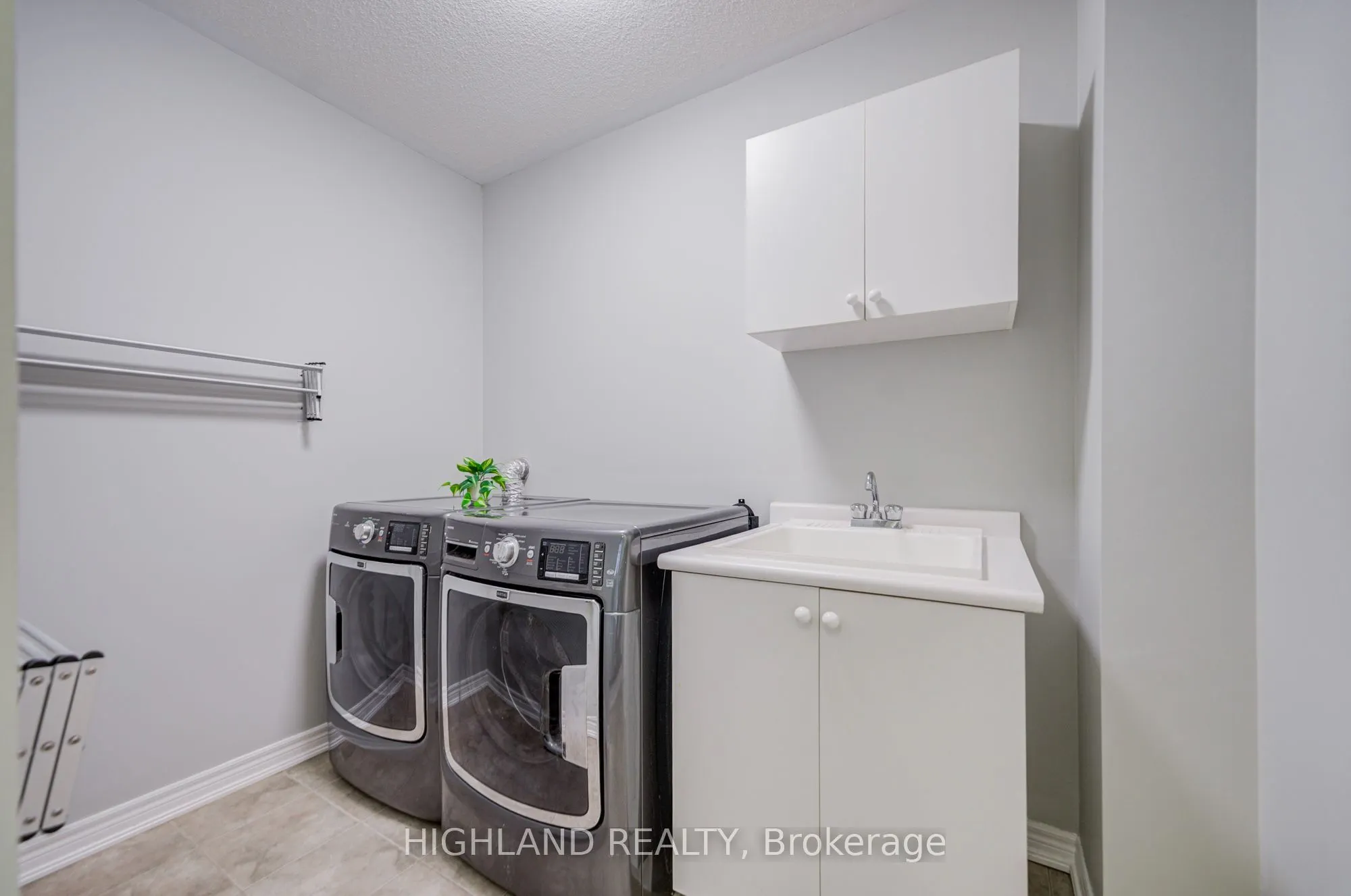 3175 Robert Brown Boulevard
